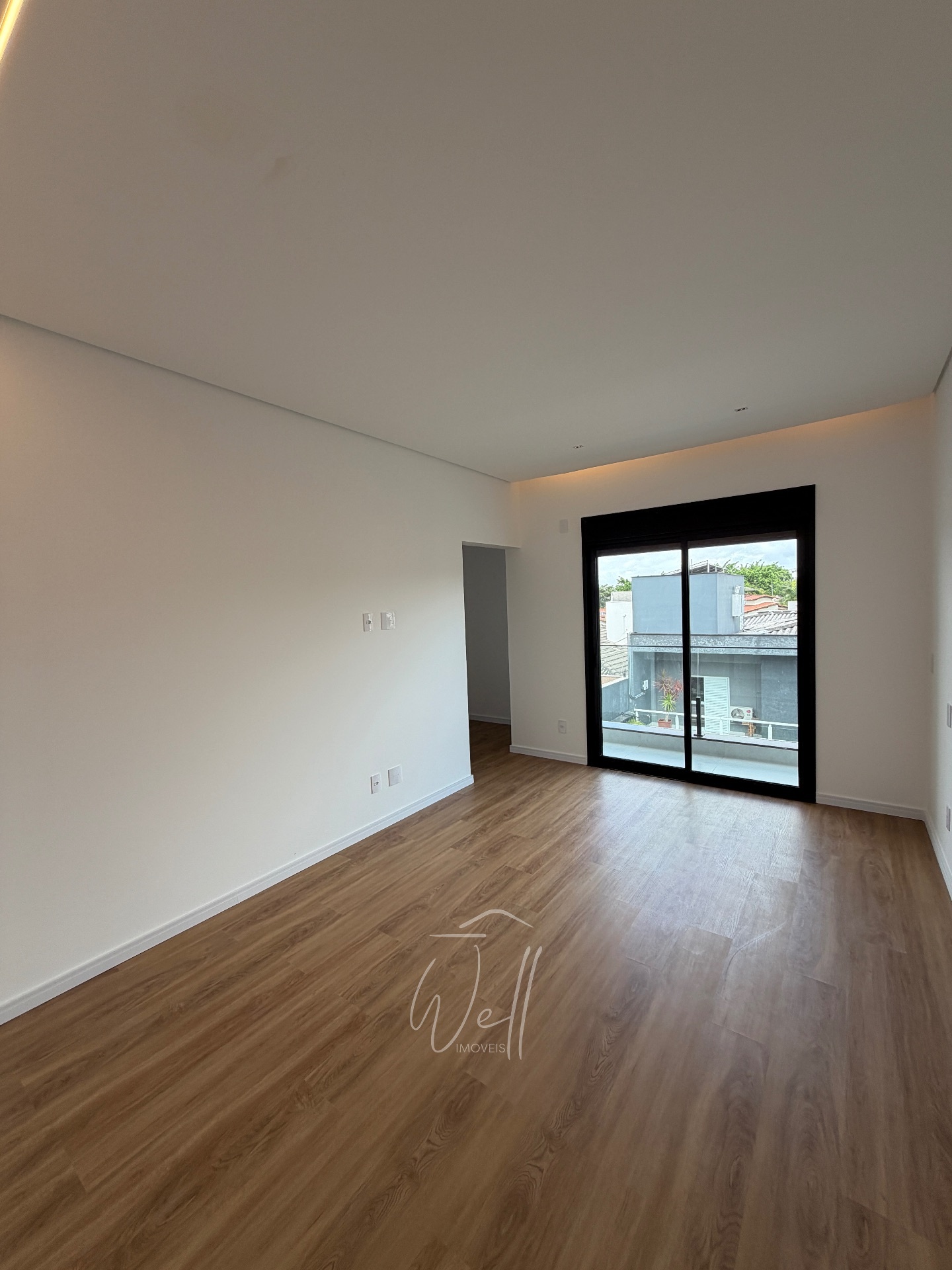 Casa rec&eacute;m constru&iacute;da o Parque dos P&aacute;ssaros  400m2 - 04 Suites - 06 vagas  São Bernardo do Campo - 