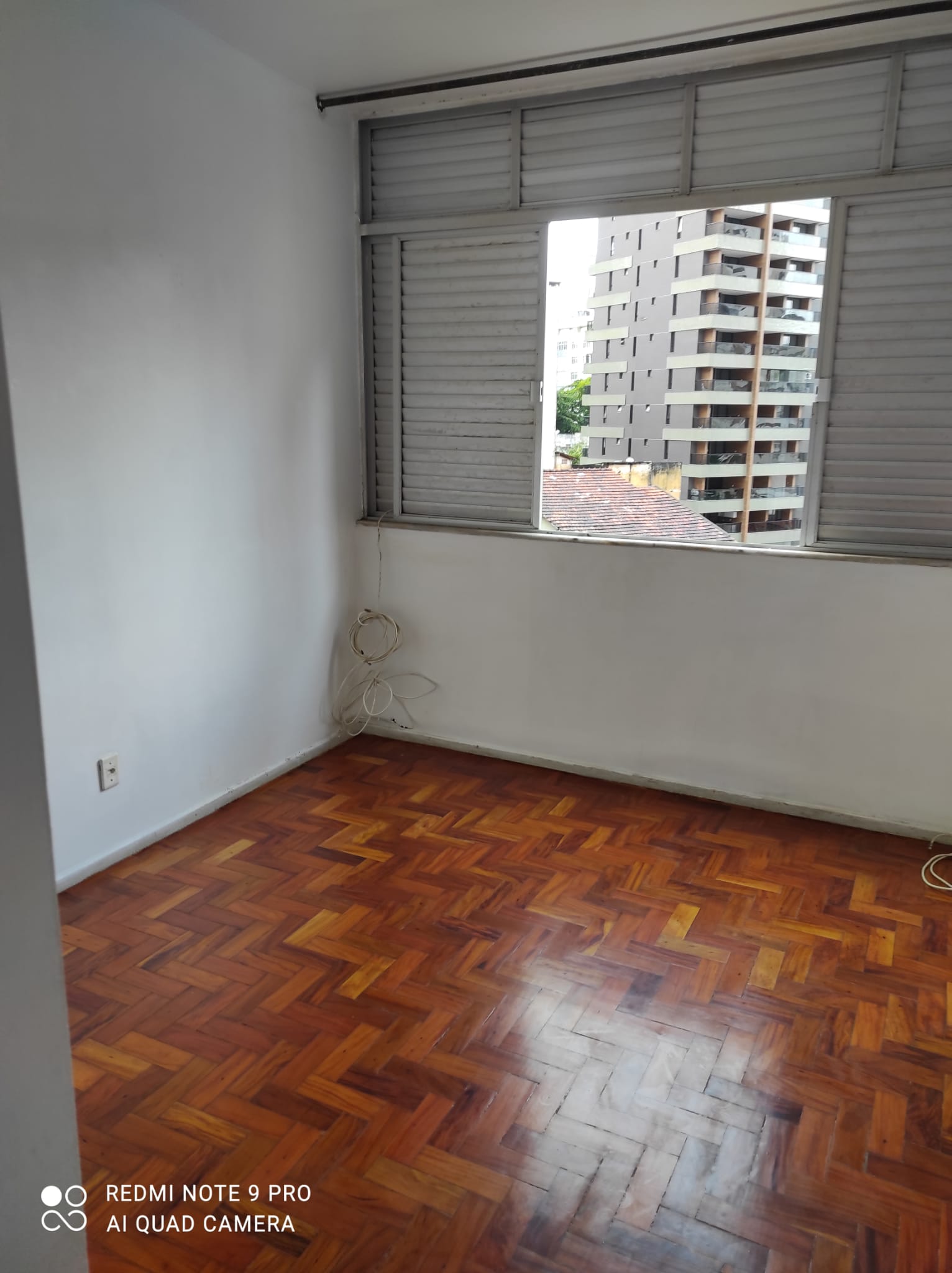 APARTAMENTO 2 QUARTOS NASCENTE DEPEND&Ecirc;NCIA GARAGEM PORTARIA 24h &Agrave; VENDA NA BARRA! Rua São Luiz Salvador - 