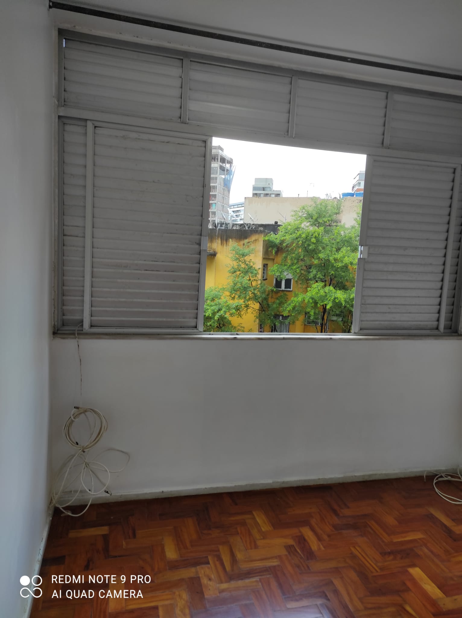 APARTAMENTO 2 QUARTOS NASCENTE DEPEND&Ecirc;NCIA GARAGEM PORTARIA 24h &Agrave; VENDA NA BARRA! Rua São Luiz Salvador - 