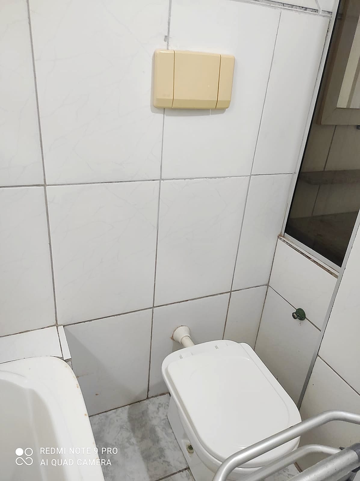 APARTAMENTO 2 QUARTOS NASCENTE DEPEND&Ecirc;NCIA GARAGEM PORTARIA 24h &Agrave; VENDA NA BARRA! Rua São Luiz Salvador - 