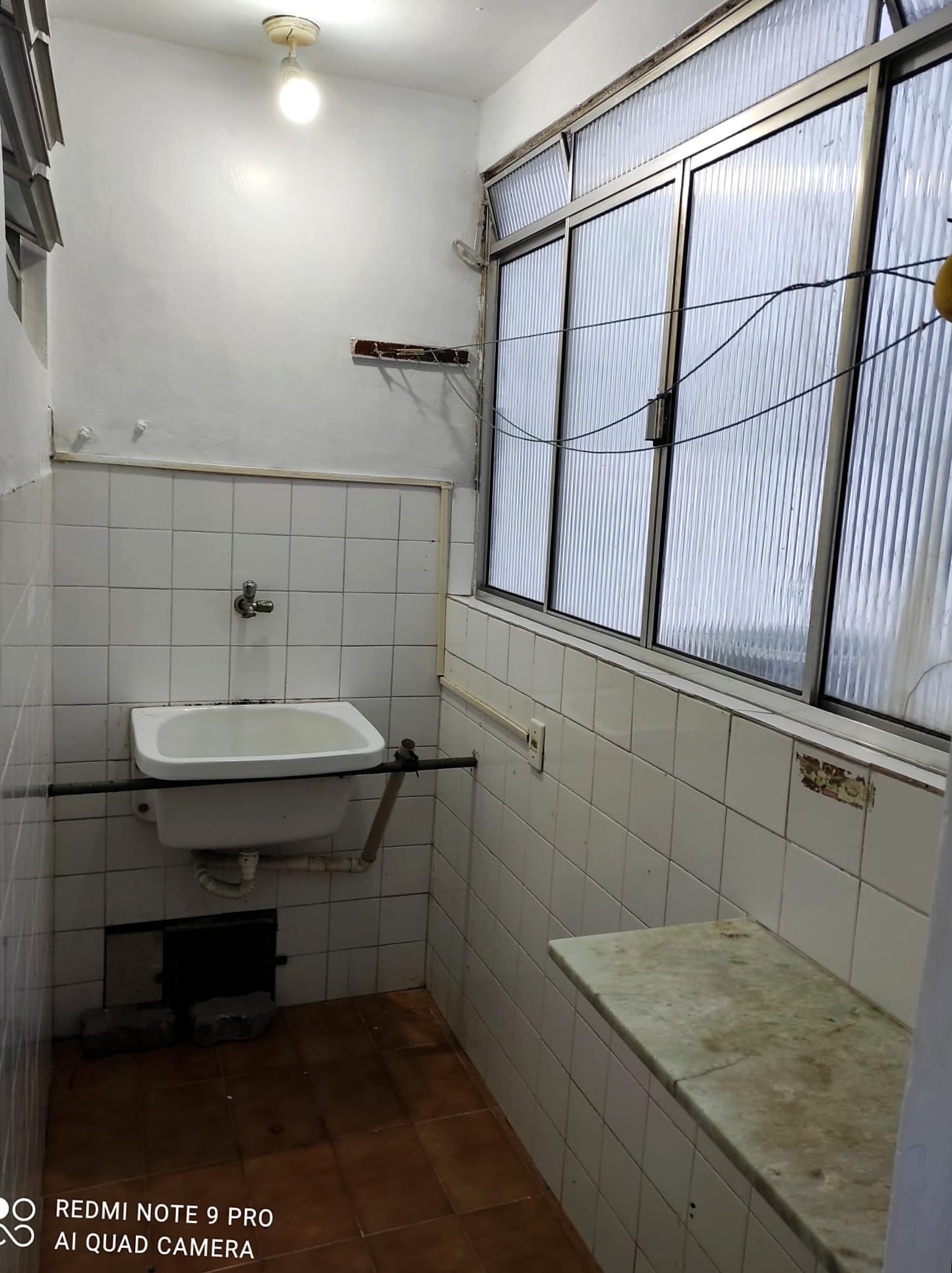 APARTAMENTO 2 QUARTOS NASCENTE DEPEND&Ecirc;NCIA GARAGEM PORTARIA 24h &Agrave; VENDA NA BARRA! Rua São Luiz Salvador - 