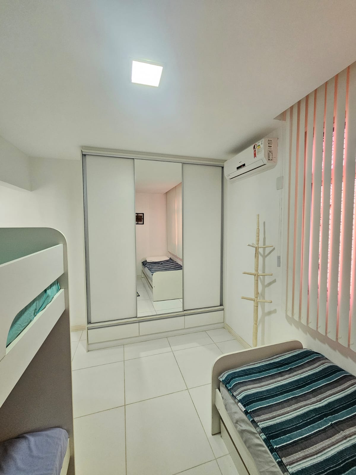 APARTAMENTO NASCENTE TOTAL 3 QUARTOS 2 SU&Iacute;TES VARANDA LAVABO 2 GARAGENS &Agrave; VENDA NA GRA&Ccedil;A! Avenida Princesa Leopoldina Salvador - 