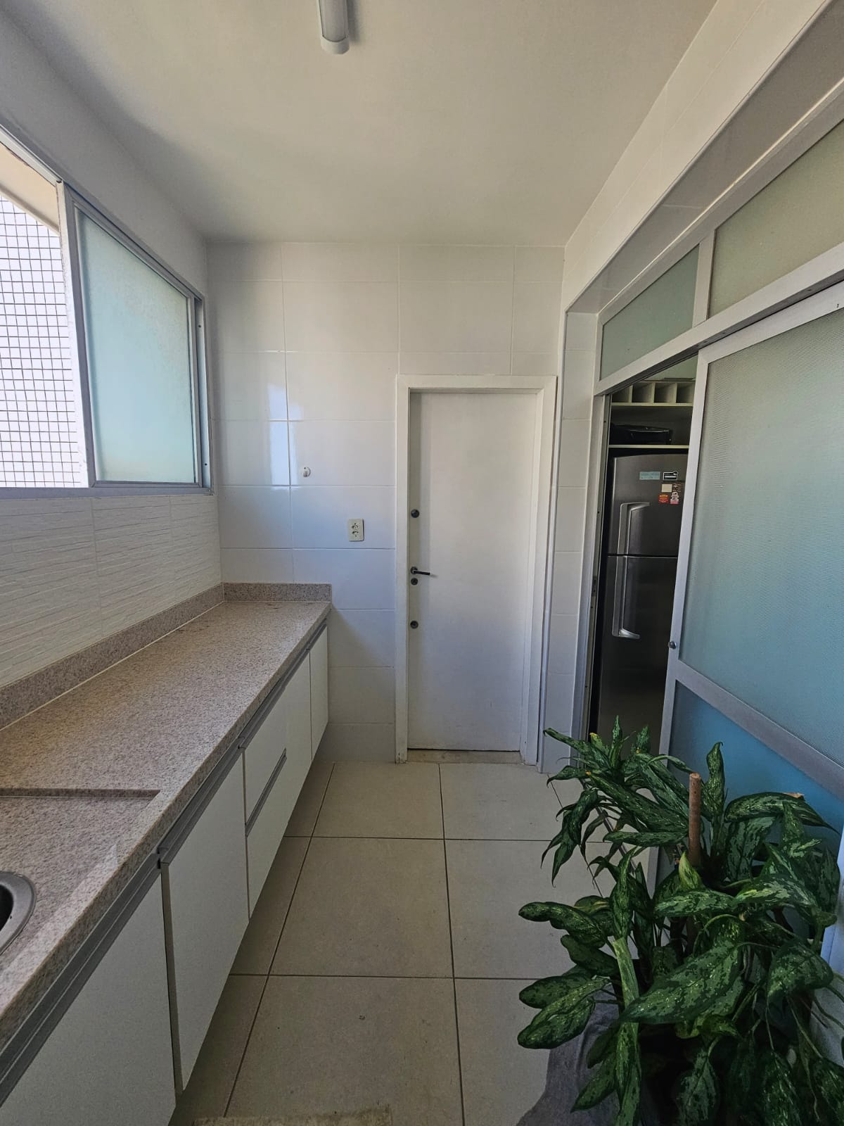 APARTAMENTO NASCENTE TOTAL 3 QUARTOS 2 SU&Iacute;TES VARANDA LAVABO 2 GARAGENS &Agrave; VENDA NA GRA&Ccedil;A! Avenida Princesa Leopoldina Salvador - 