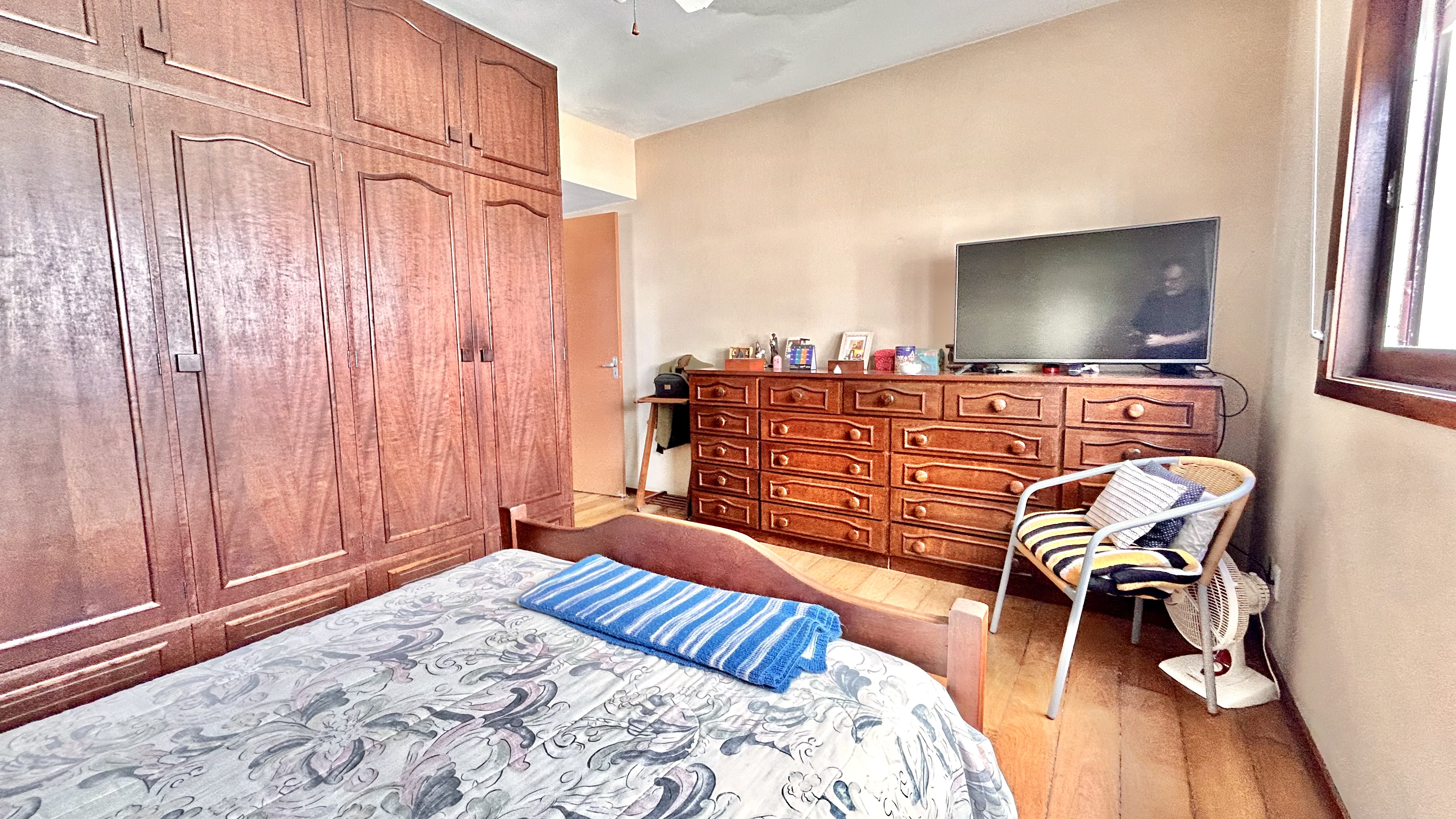 R$ 850.000 - ENORME APARTAMENTO - 157M2 - SACADA - VISTA LIVRE - 3 DORM - 2 VAGAS Avenida Carlos Gomes Porto Alegre - 