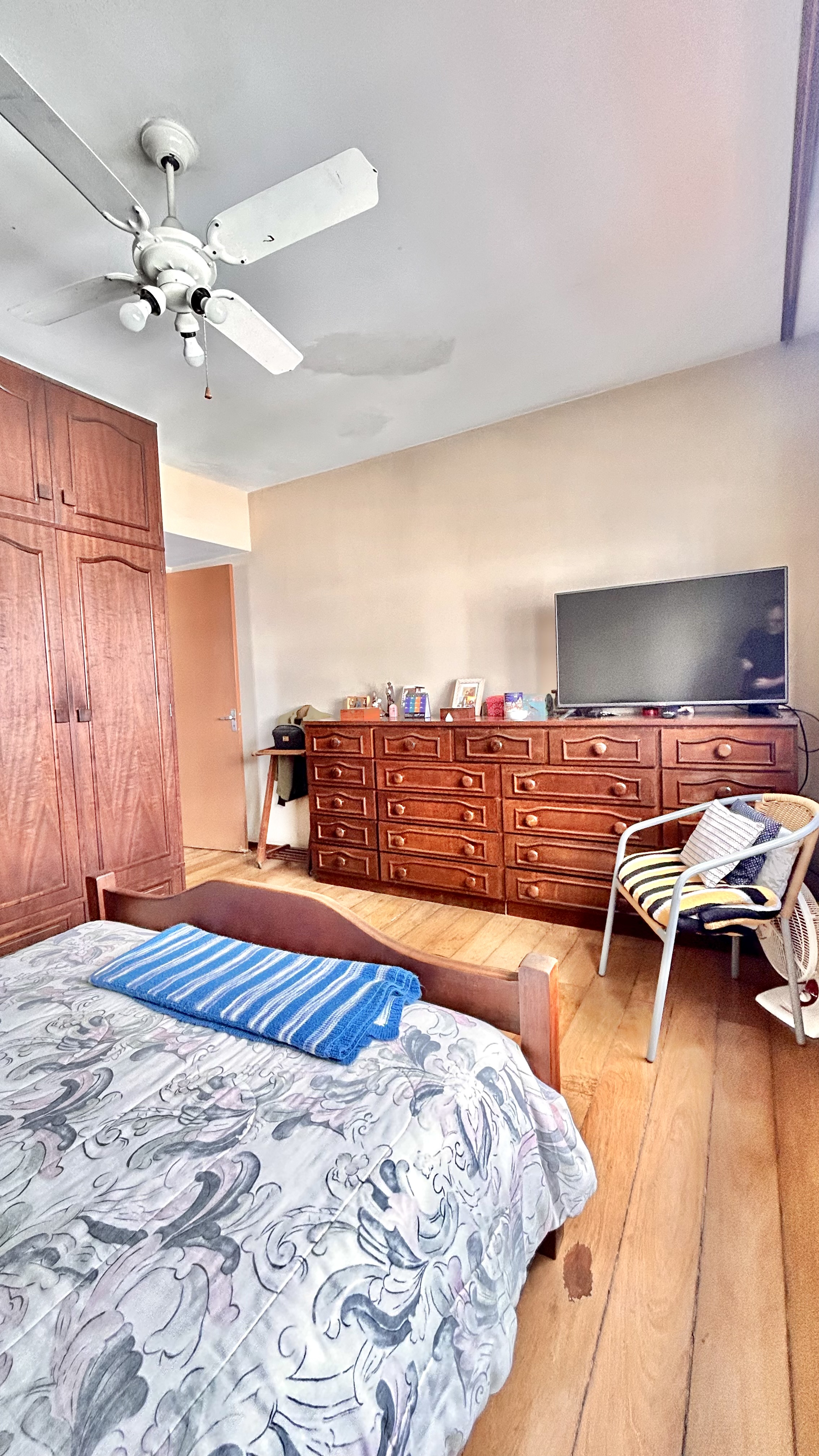 R$ 850.000 - ENORME APARTAMENTO - 157M2 - SACADA - VISTA LIVRE - 3 DORM - 2 VAGAS Avenida Carlos Gomes Porto Alegre - 