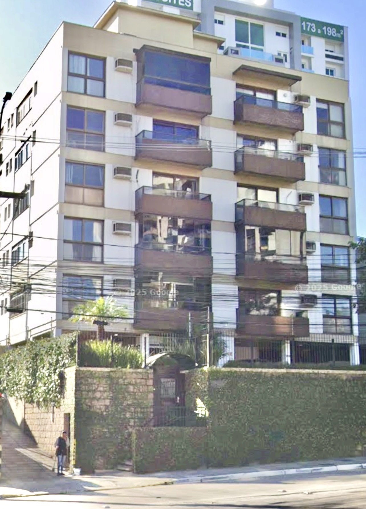 R$ 850.000 - ENORME APARTAMENTO - 157M2 - SACADA - VISTA LIVRE - 3 DORM - 2 VAGAS Avenida Carlos Gomes Porto Alegre - 