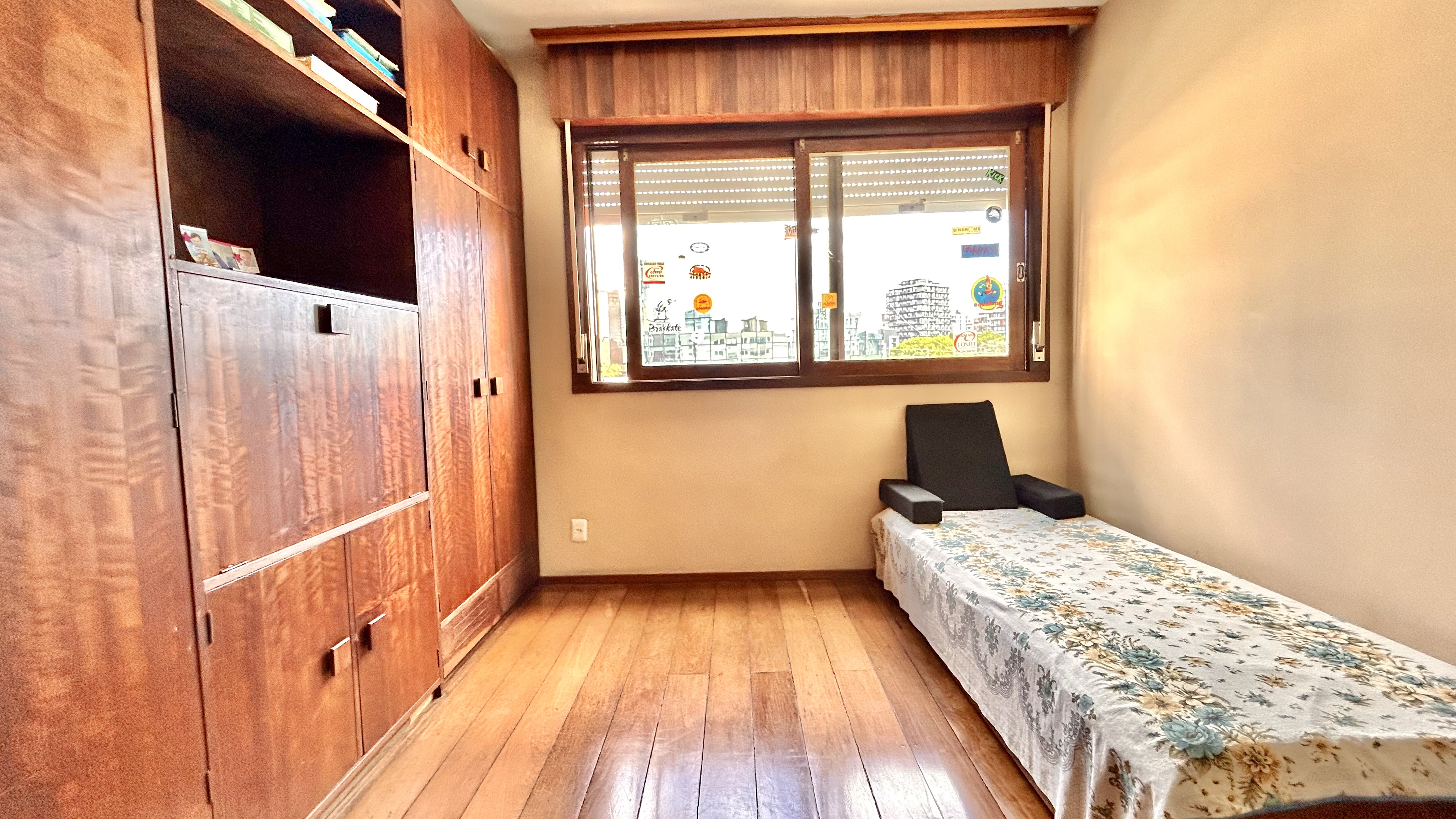 R$ 850.000 - ENORME APARTAMENTO - 157M2 - SACADA - VISTA LIVRE - 3 DORM - 2 VAGAS Avenida Carlos Gomes Porto Alegre - 