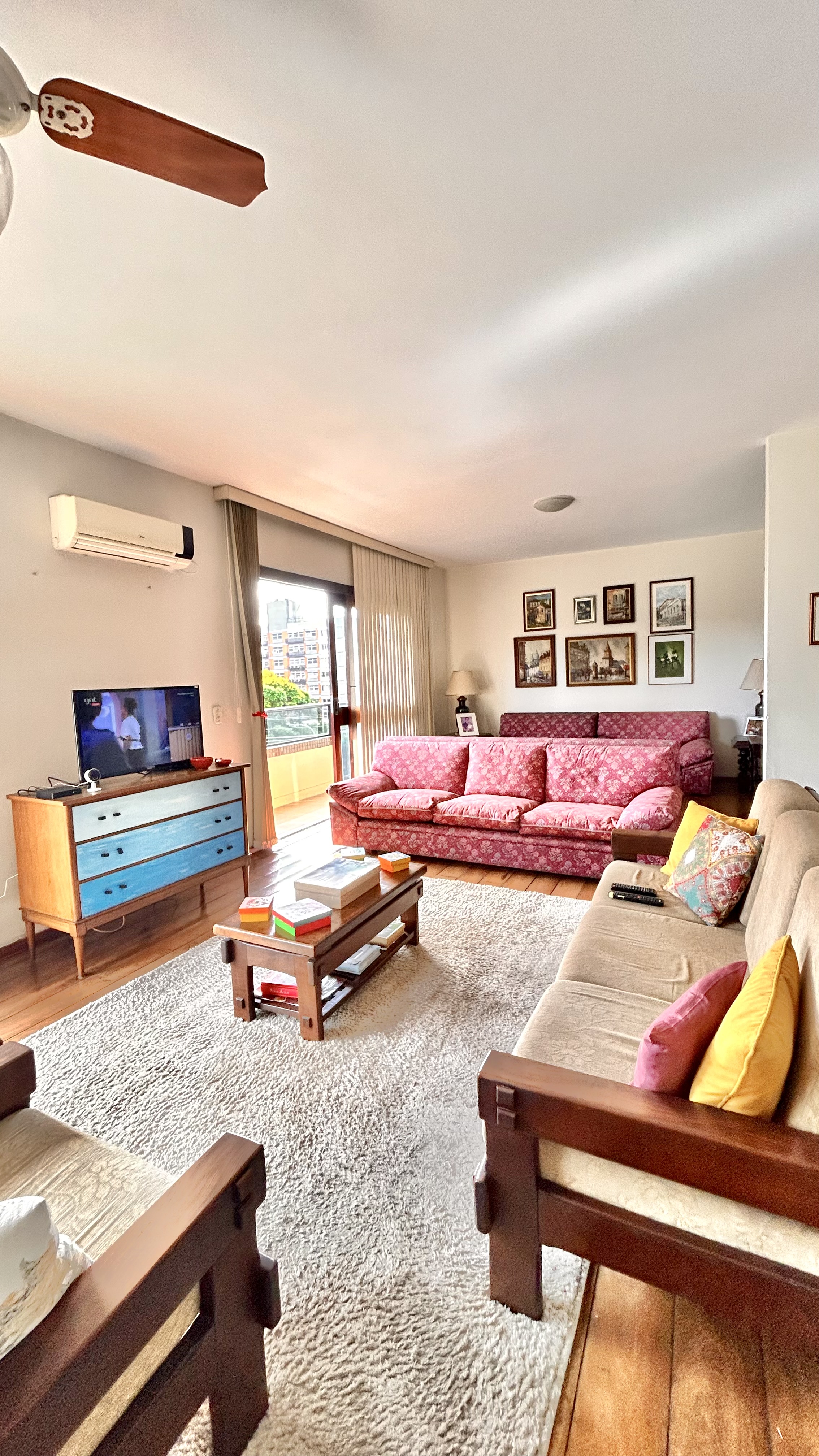 R$ 850.000 - ENORME APARTAMENTO - 157M2 - SACADA - VISTA LIVRE - 3 DORM - 2 VAGAS Avenida Carlos Gomes Porto Alegre - 