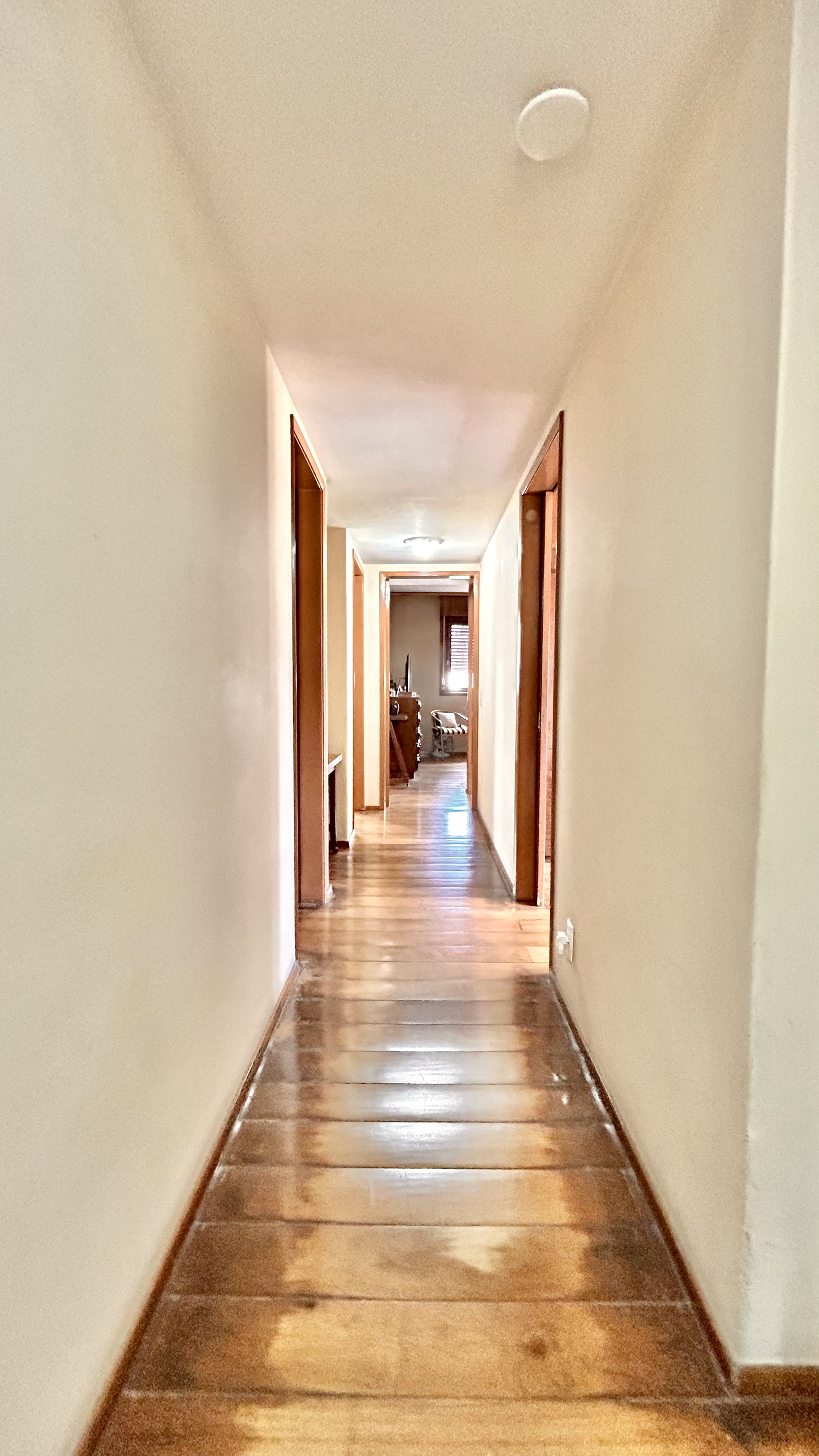 R$ 850.000 - ENORME APARTAMENTO - 157M2 - SACADA - VISTA LIVRE - 3 DORM - 2 VAGAS Avenida Carlos Gomes Porto Alegre - 