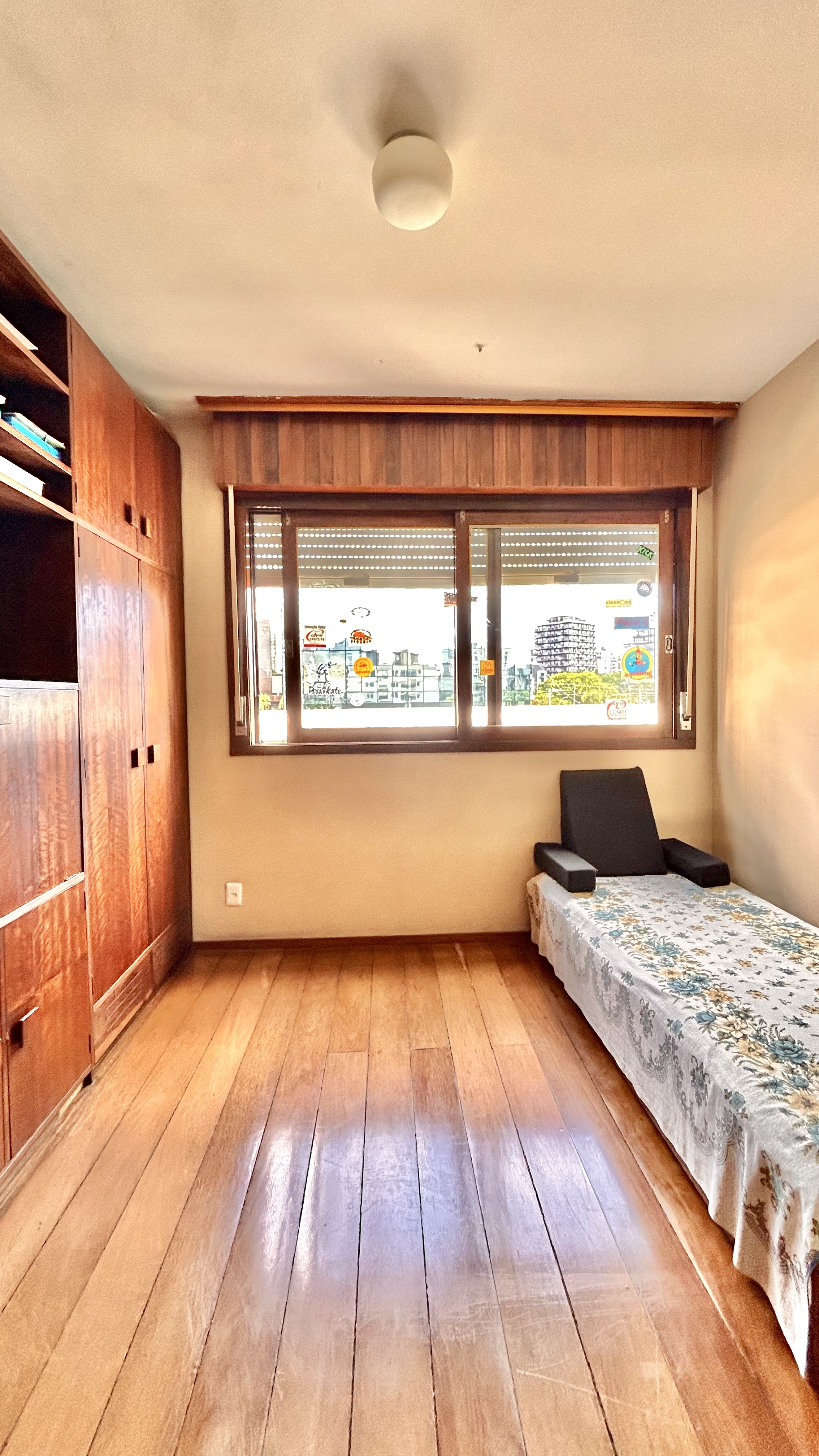 R$ 850.000 - ENORME APARTAMENTO - 157M2 - SACADA - VISTA LIVRE - 3 DORM - 2 VAGAS Avenida Carlos Gomes Porto Alegre - 