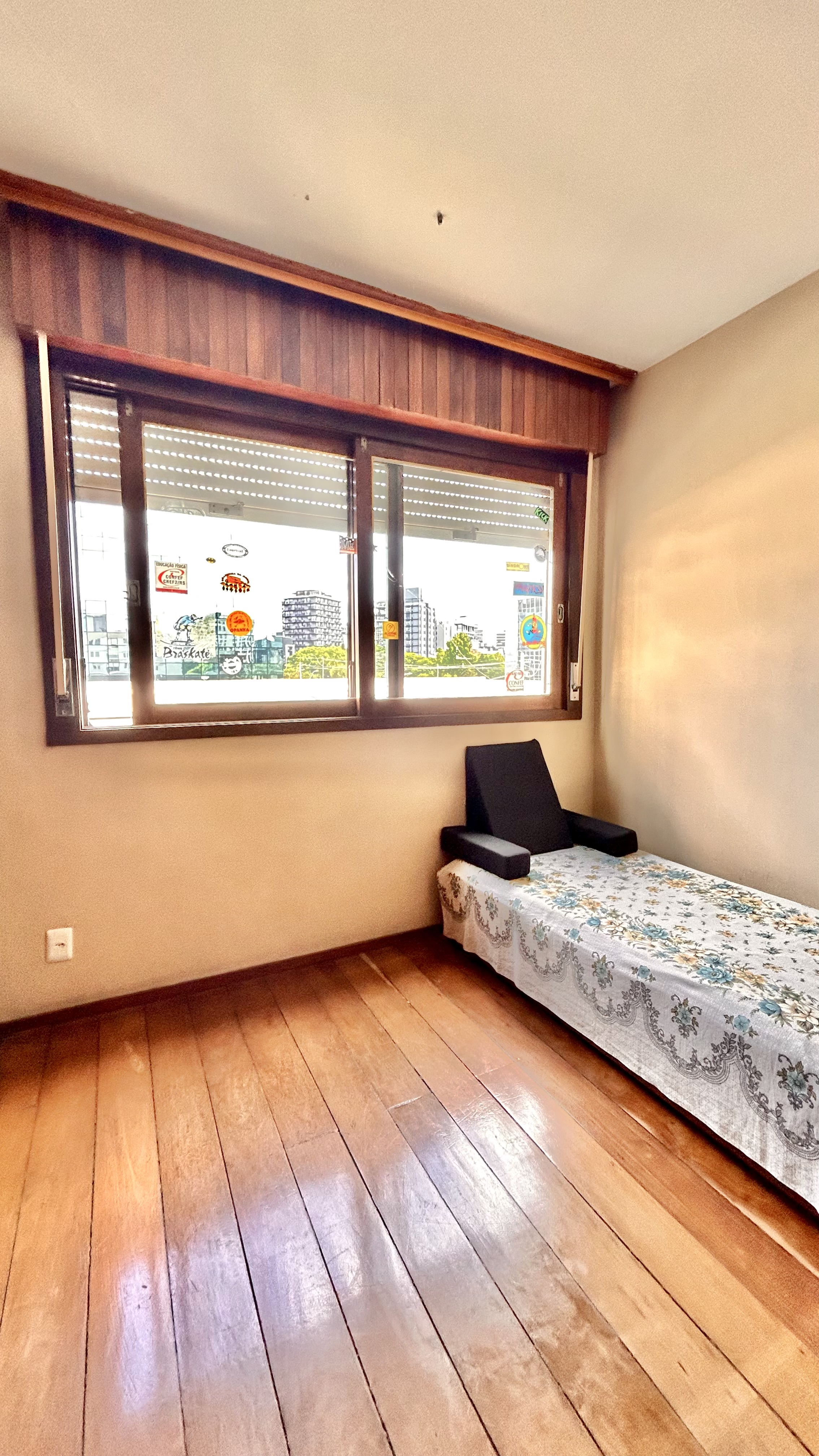 R$ 850.000 - ENORME APARTAMENTO - 157M2 - SACADA - VISTA LIVRE - 3 DORM - 2 VAGAS Avenida Carlos Gomes Porto Alegre - 
