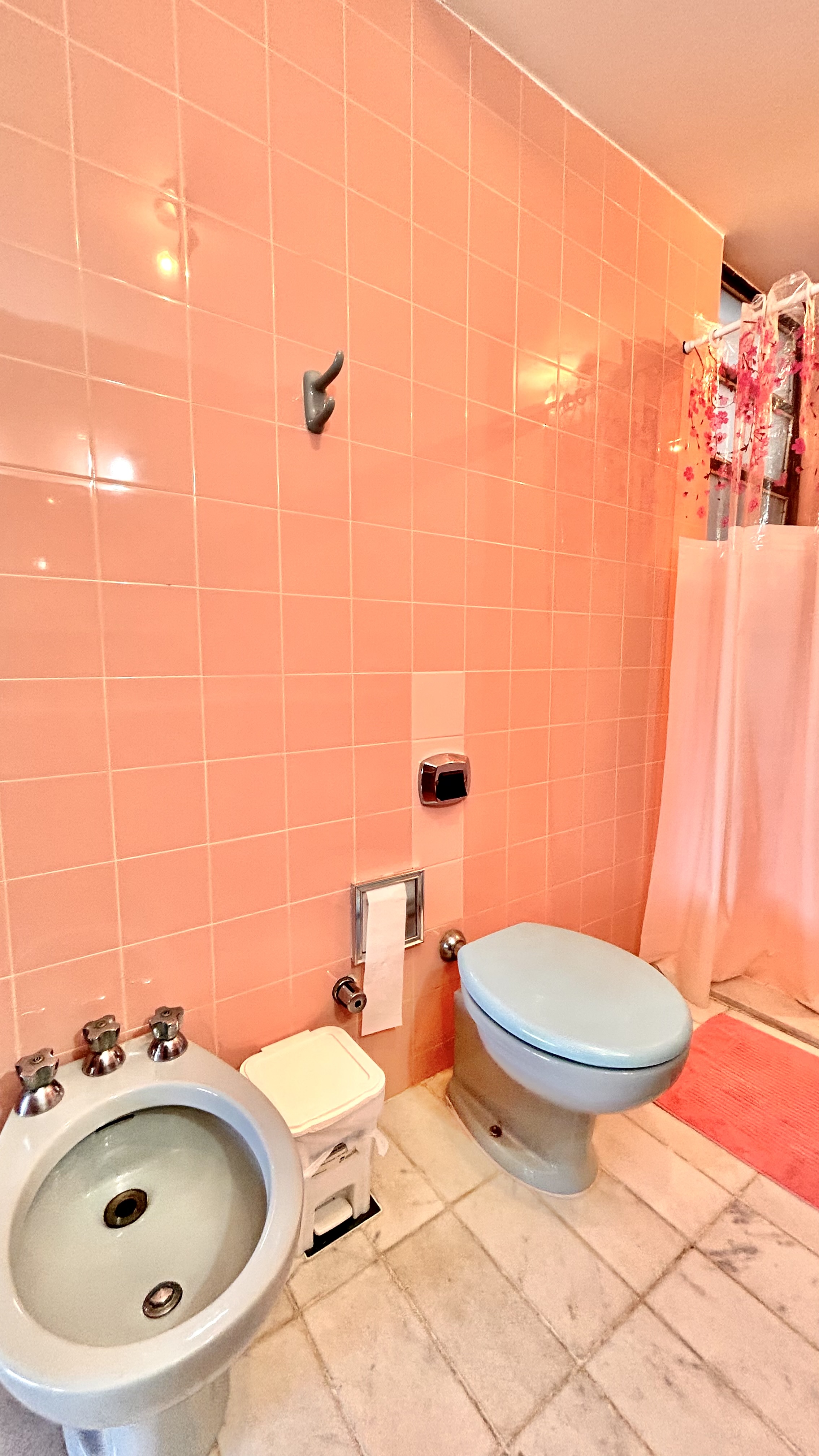 R$ 850.000 - ENORME APARTAMENTO - 157M2 - SACADA - VISTA LIVRE - 3 DORM - 2 VAGAS Avenida Carlos Gomes Porto Alegre - 