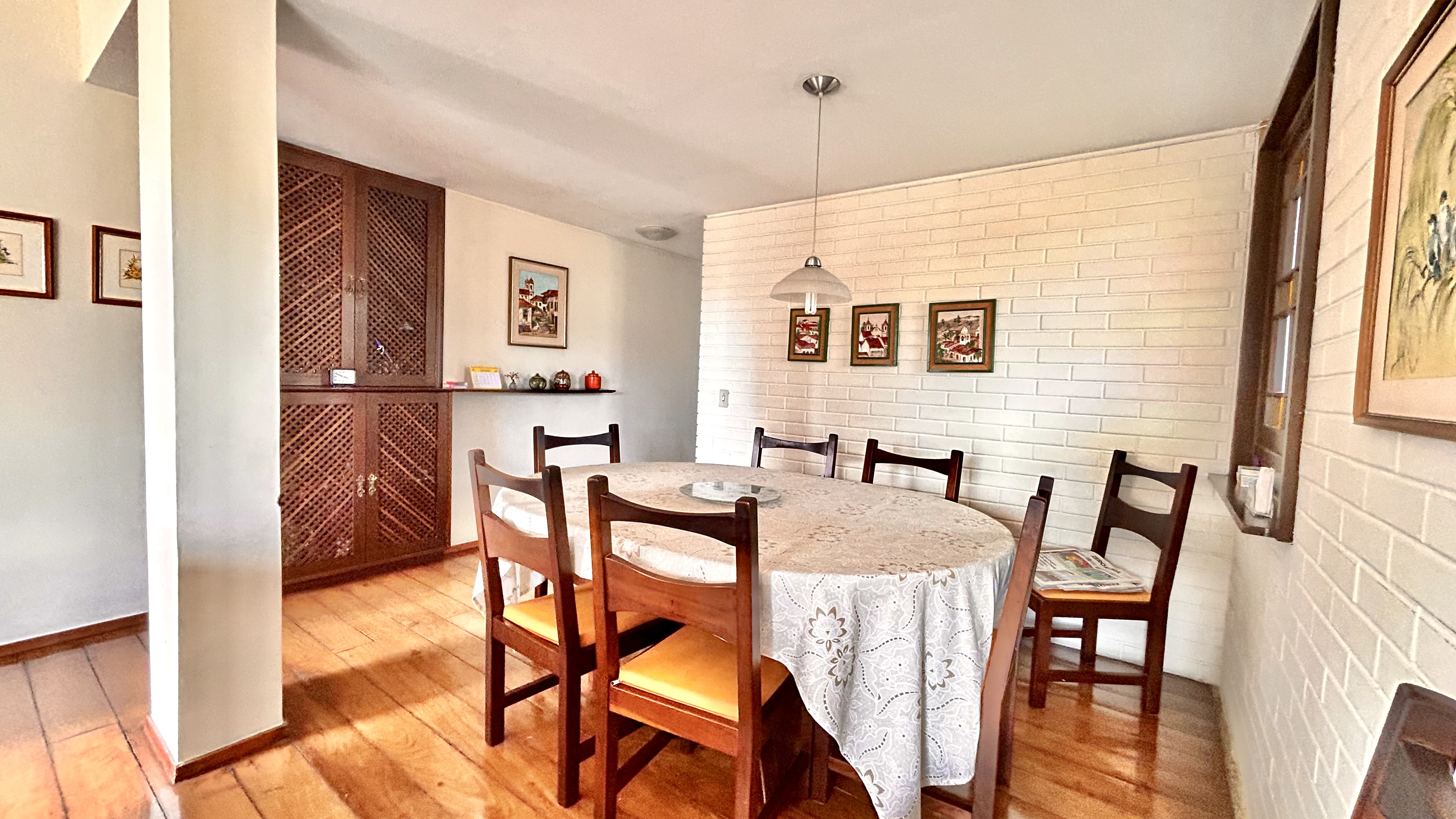 R$ 850.000 - ENORME APARTAMENTO - 157M2 - SACADA - VISTA LIVRE - 3 DORM - 2 VAGAS Avenida Carlos Gomes Porto Alegre - 