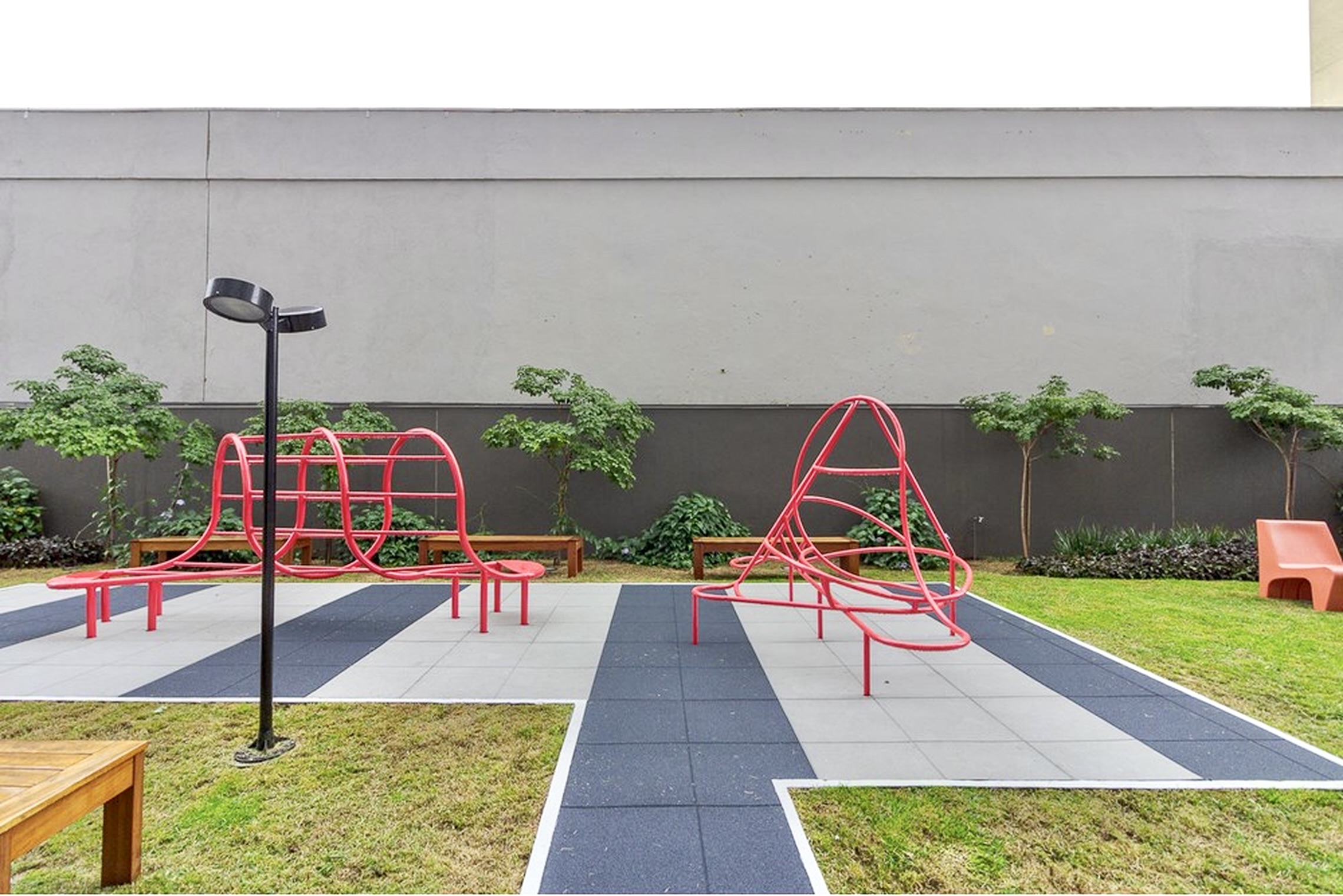 R$ 830.000 - LINDO APARTAMENTO - 75M2 - 2 DORM - SU&Iacute;TE - CHURRASQUEIRA - 2 VAGAS Avenida João Pessoa Porto Alegre - 