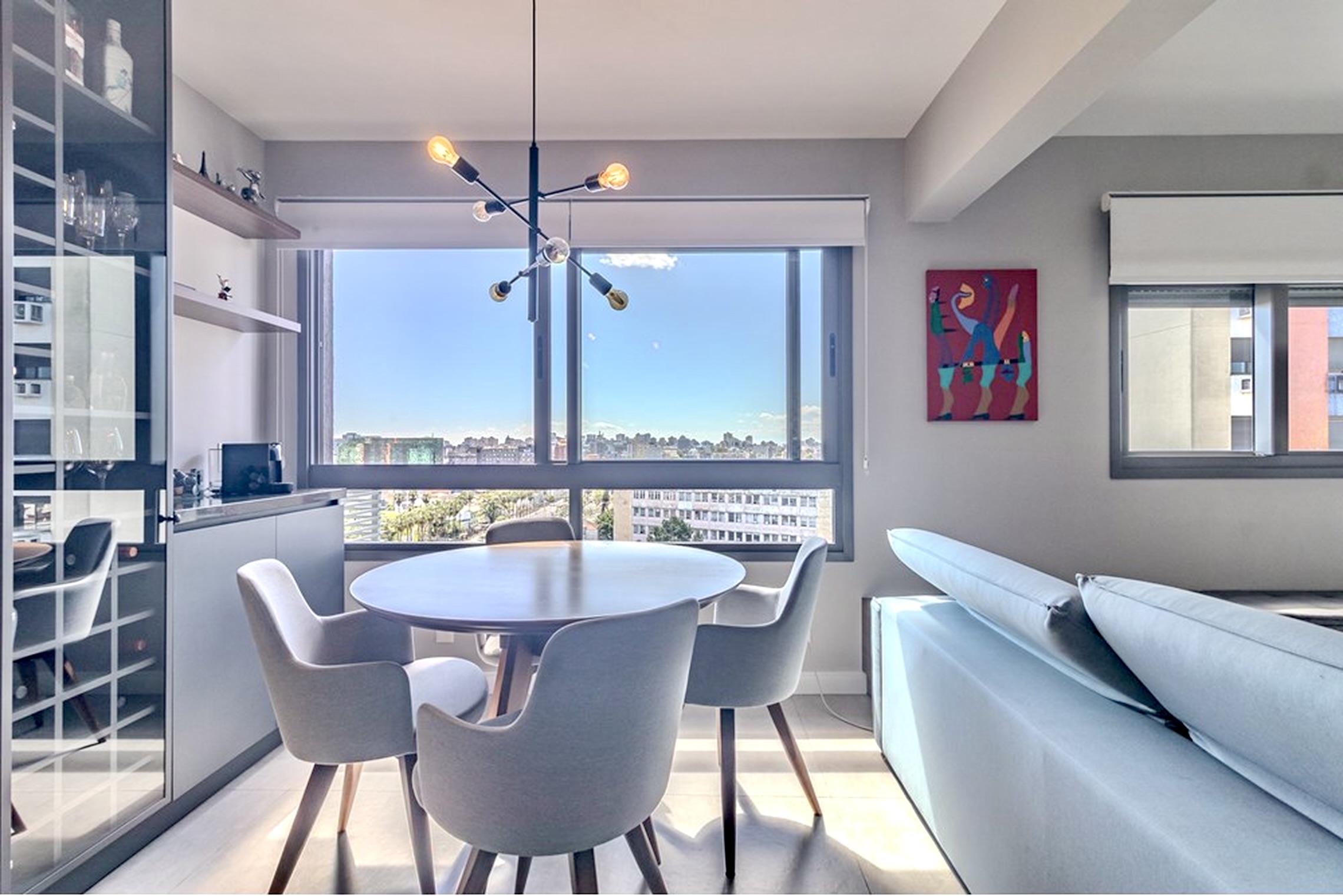 R$ 830.000 - LINDO APARTAMENTO - 75M2 - 2 DORM - SU&Iacute;TE - CHURRASQUEIRA - 2 VAGAS Avenida João Pessoa Porto Alegre - 