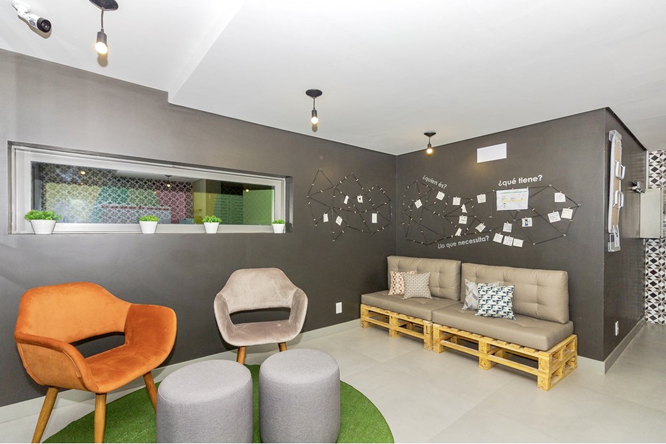 R$ 830.000 - LINDO APARTAMENTO - 75M2 - 2 DORM - SU&Iacute;TE - CHURRASQUEIRA - 2 VAGAS Avenida João Pessoa Porto Alegre - 