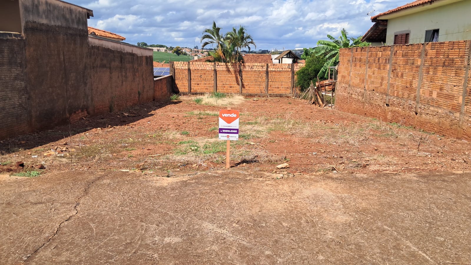 Terreno Amplo na Vila Mathias Rua Francisco Gonzaga de Oliveira SANTA CRUZ DO RIO PARDO - 