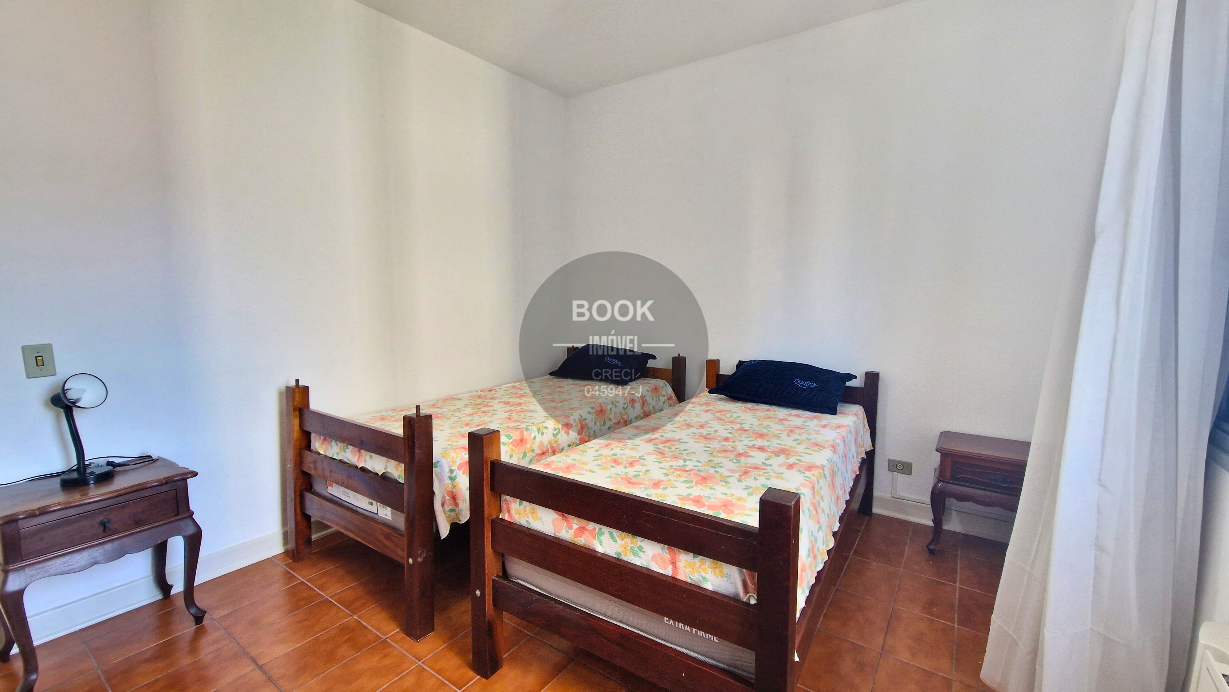 7 minutos caminhando para a praia Rua da Constituição Guarujá - 