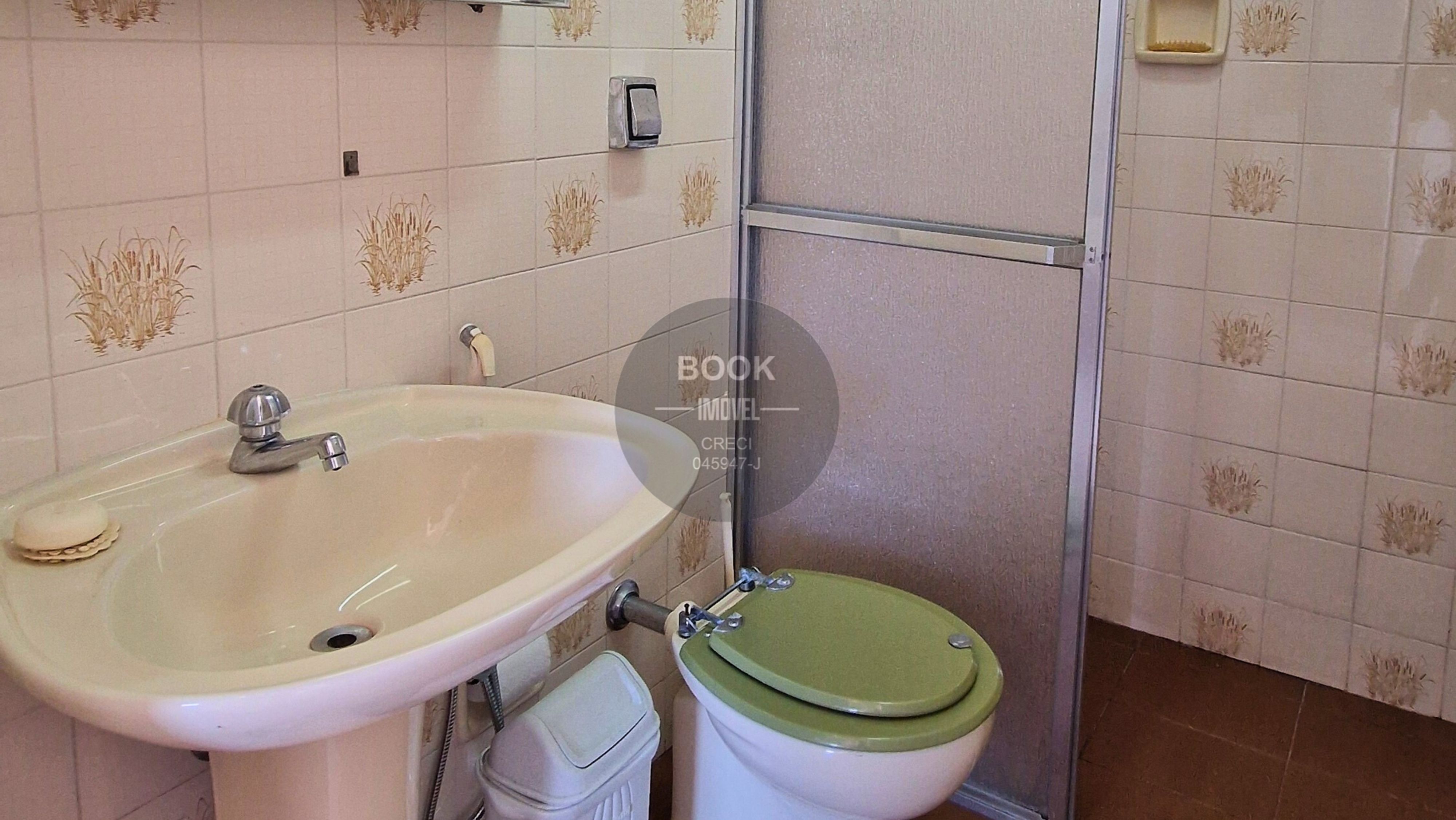 7 minutos caminhando para a praia Rua da Constituição Guarujá - 