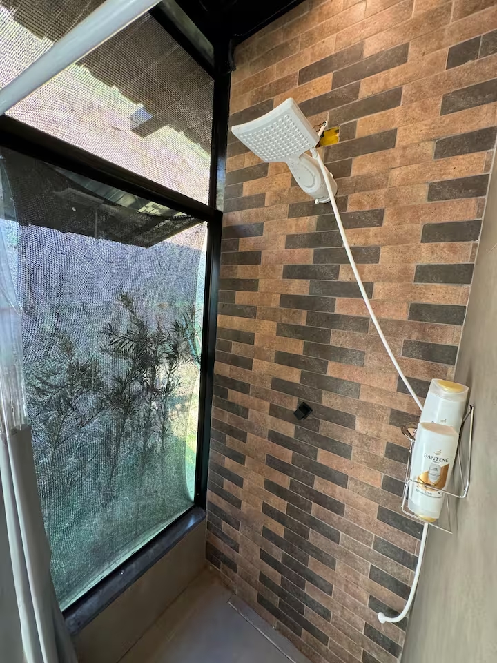 Excelente casa com vista para a represa &agrave; venda em condom&iacute;nio Rua das Aroeiras Igaratá - 