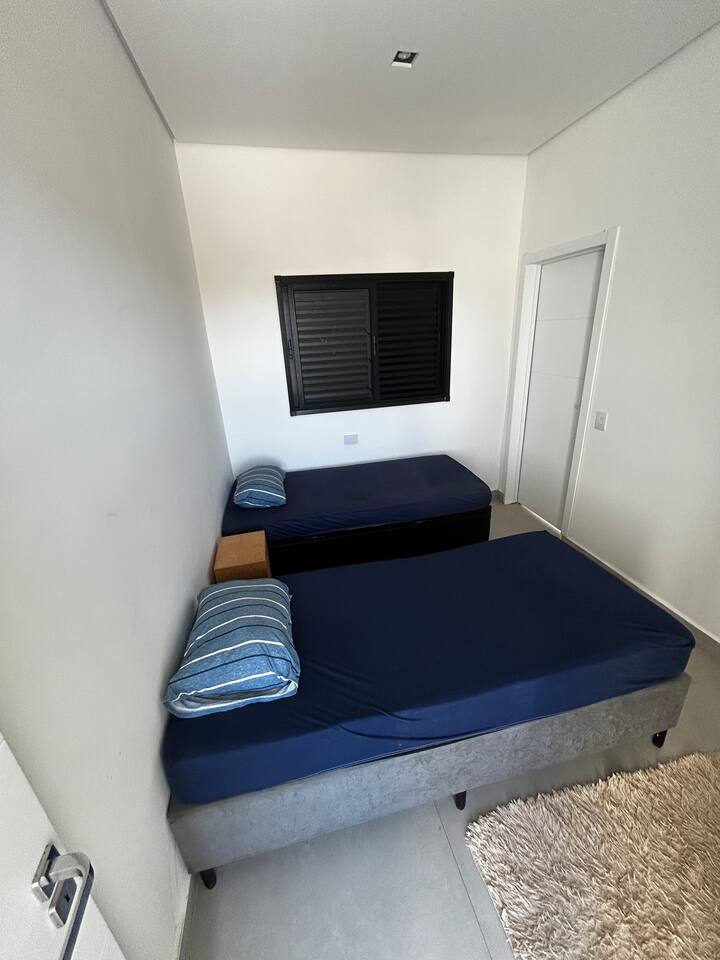 Excelente casa com vista para a represa &agrave; venda em condom&iacute;nio Rua das Aroeiras Igaratá - 