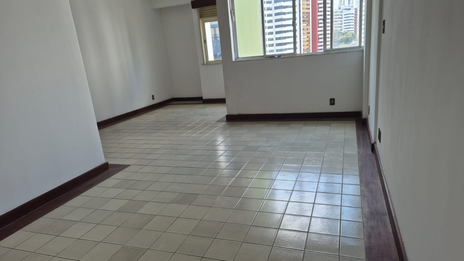 APARTAMENTO 2 QUARTOS ARM&Aacute;RIOS DEPEND&Ecirc;NCIA COMPLETA PORTARIA 24h &Agrave; VENDA NA GRA&Ccedil;A! Avenida Princesa Isabel Salvador - 