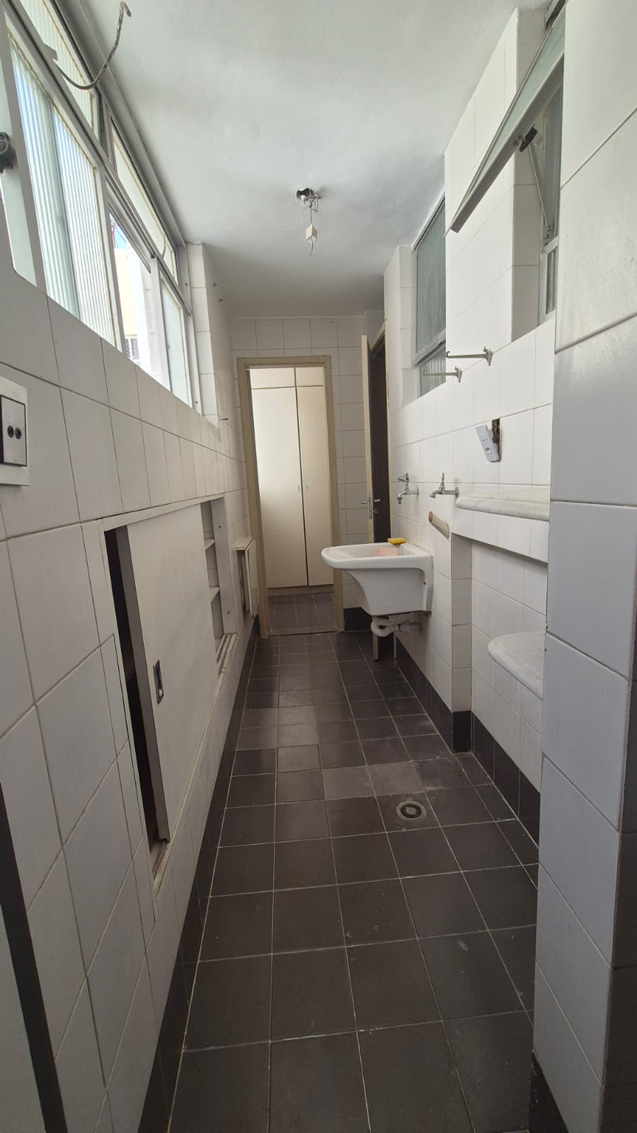 APARTAMENTO 2 QUARTOS ARM&Aacute;RIOS DEPEND&Ecirc;NCIA COMPLETA PORTARIA 24h &Agrave; VENDA NA GRA&Ccedil;A! Avenida Princesa Isabel Salvador - 