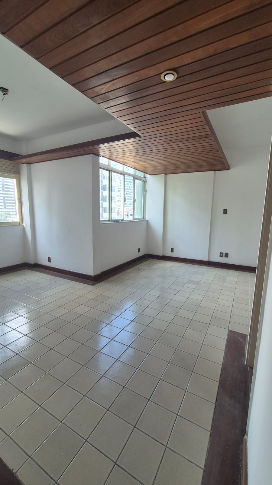 APARTAMENTO 2 QUARTOS ARM&Aacute;RIOS DEPEND&Ecirc;NCIA COMPLETA PORTARIA 24h &Agrave; VENDA NA GRA&Ccedil;A! Avenida Princesa Isabel Salvador - 