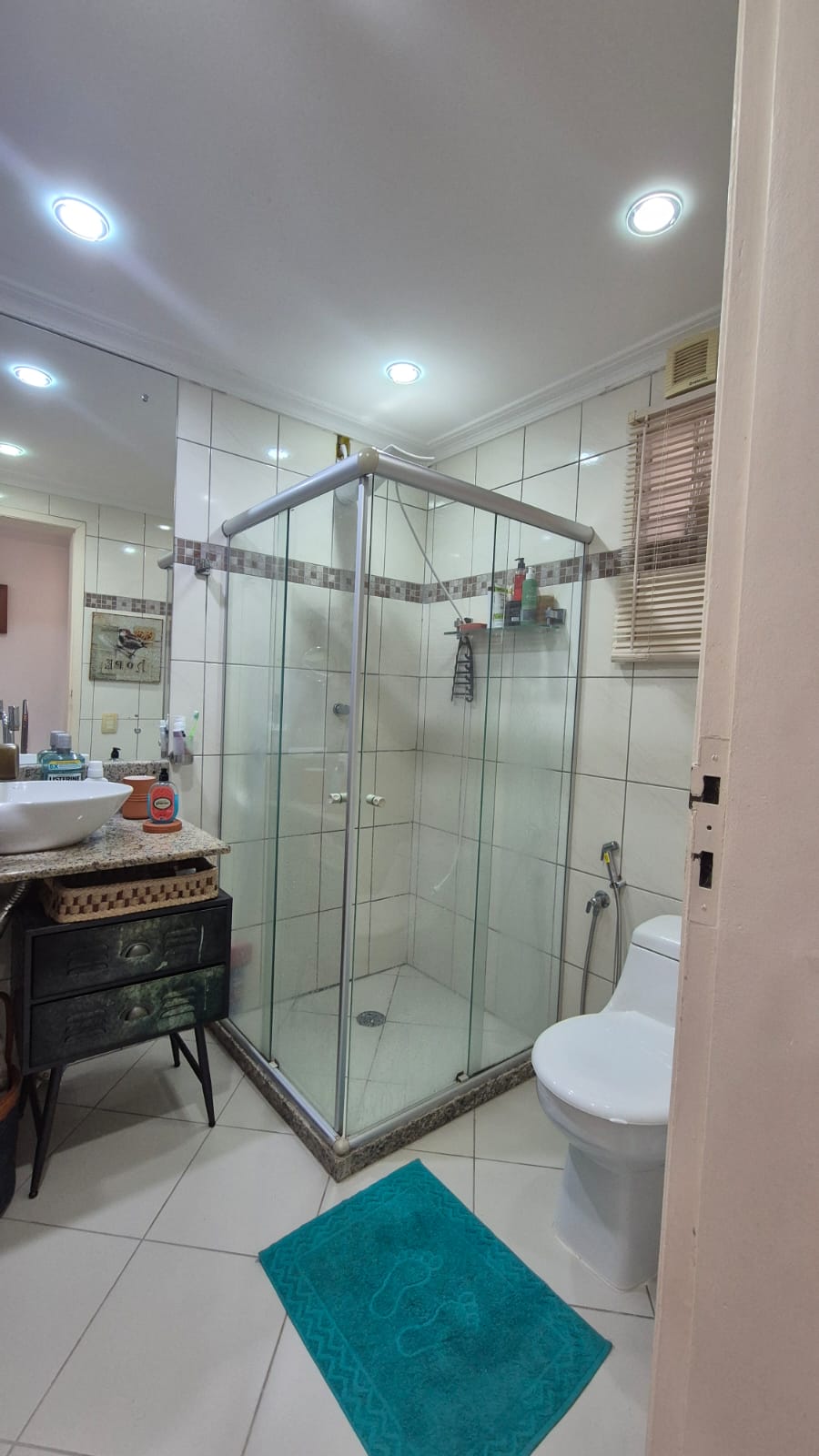 APARTAMENTO 4 QUARTOS 2 SU&Iacute;TES  VARANDA DEPEND&Ecirc;NCIA PORTARIA ELEVADOR &Agrave; VENDA NA GRA&Ccedil;A! Avenida Euclydes da Cunha Salvador - 