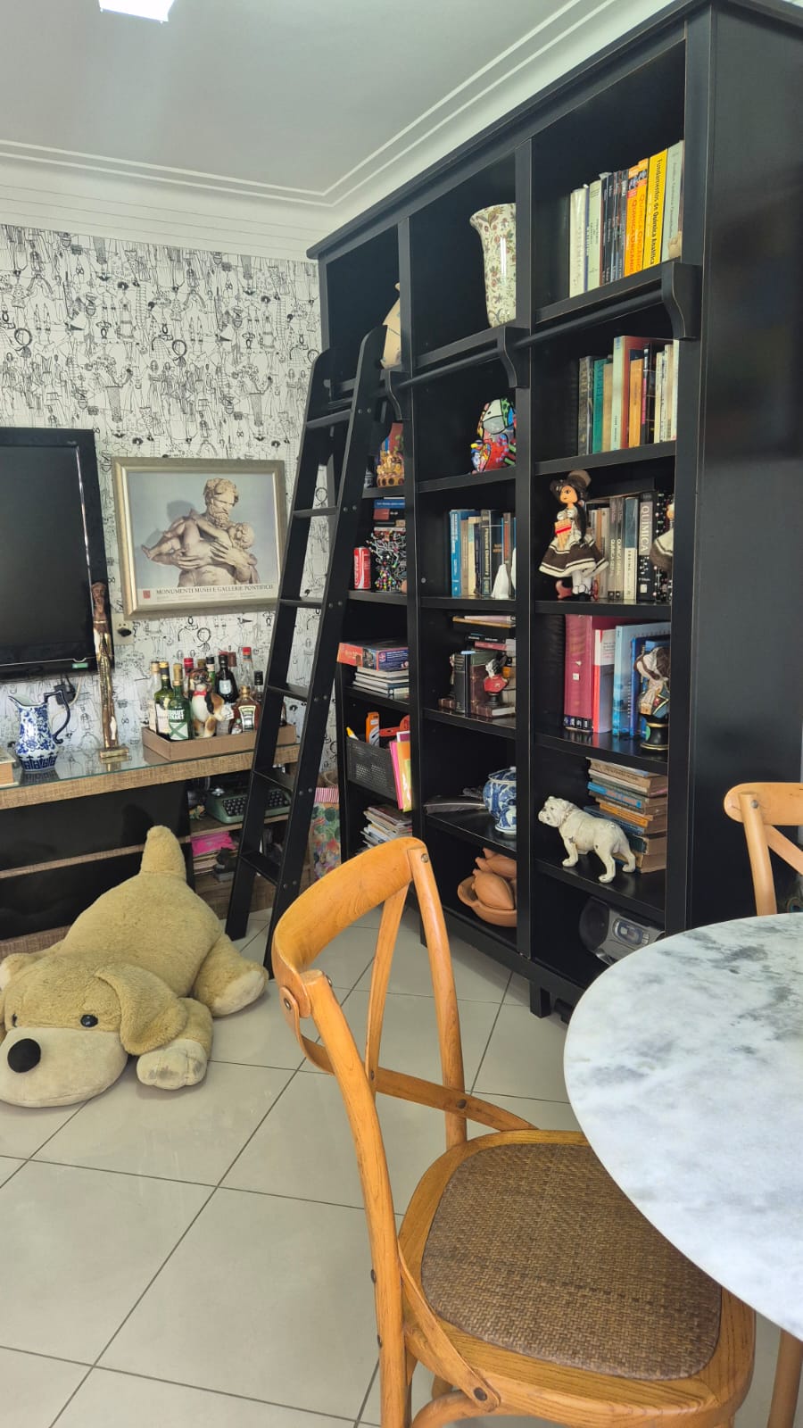 APARTAMENTO 4 QUARTOS 2 SU&Iacute;TES  VARANDA DEPEND&Ecirc;NCIA PORTARIA ELEVADOR &Agrave; VENDA NA GRA&Ccedil;A! Avenida Euclydes da Cunha Salvador - 