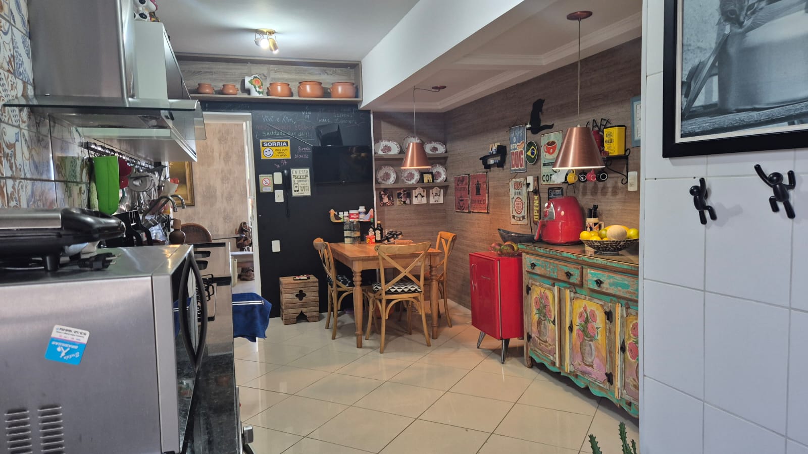 APARTAMENTO 4 QUARTOS 2 SU&Iacute;TES  VARANDA DEPEND&Ecirc;NCIA PORTARIA ELEVADOR &Agrave; VENDA NA GRA&Ccedil;A! Avenida Euclydes da Cunha Salvador - 