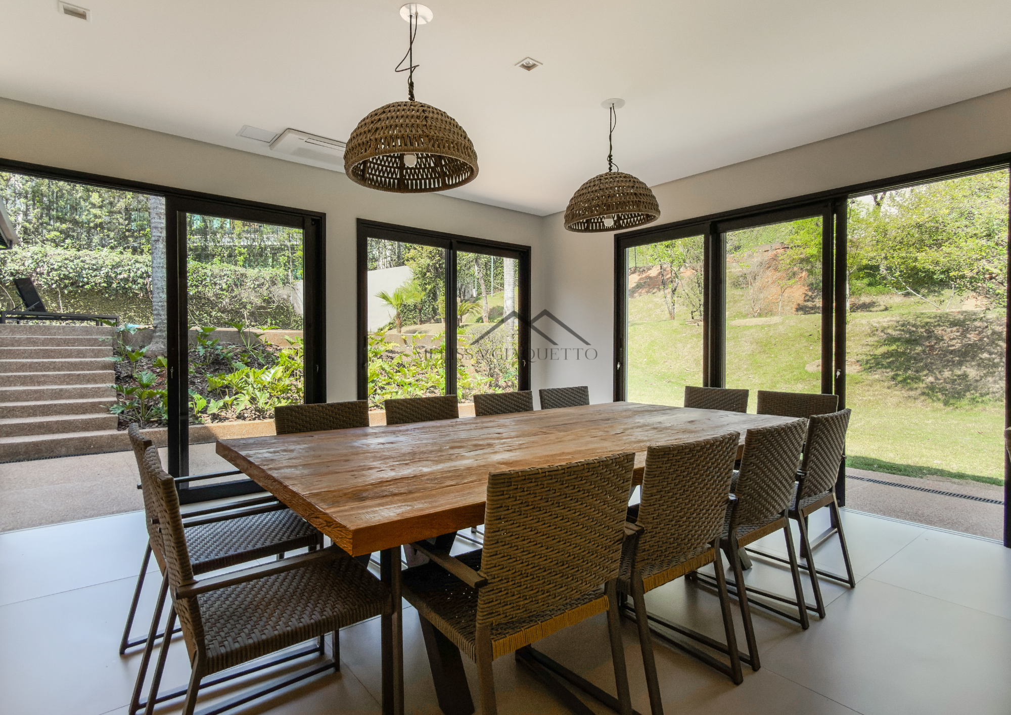 Tambor&eacute; 1 - Casa Alto Padr&atilde;o Avenida Ceci Barueri - 