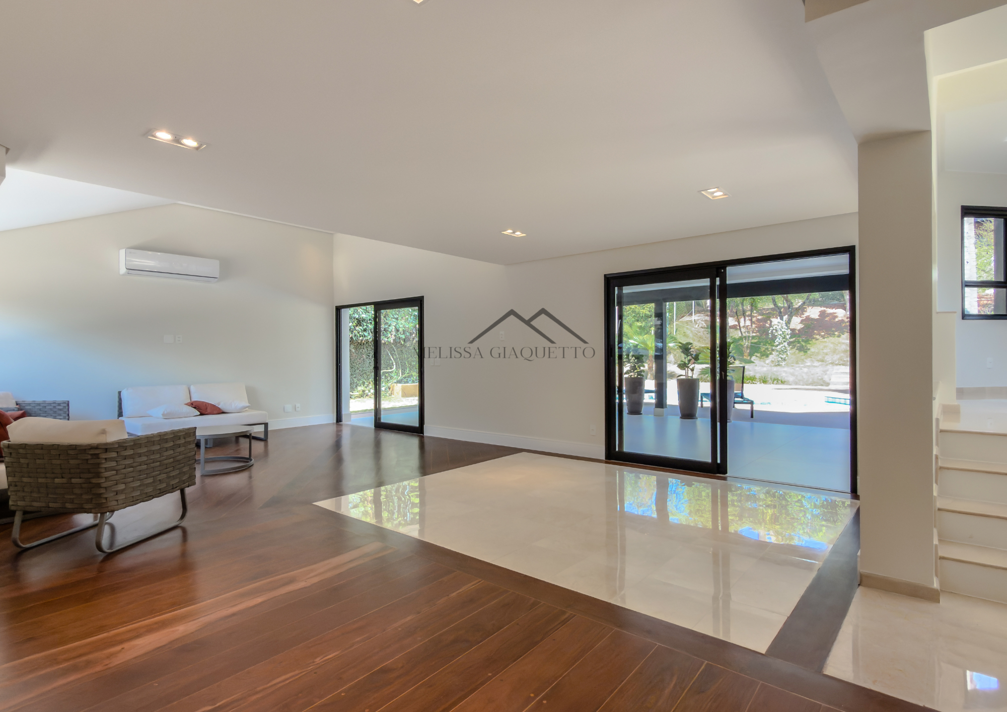 Tambor&eacute; 1 - Casa Alto Padr&atilde;o Avenida Ceci Barueri - 