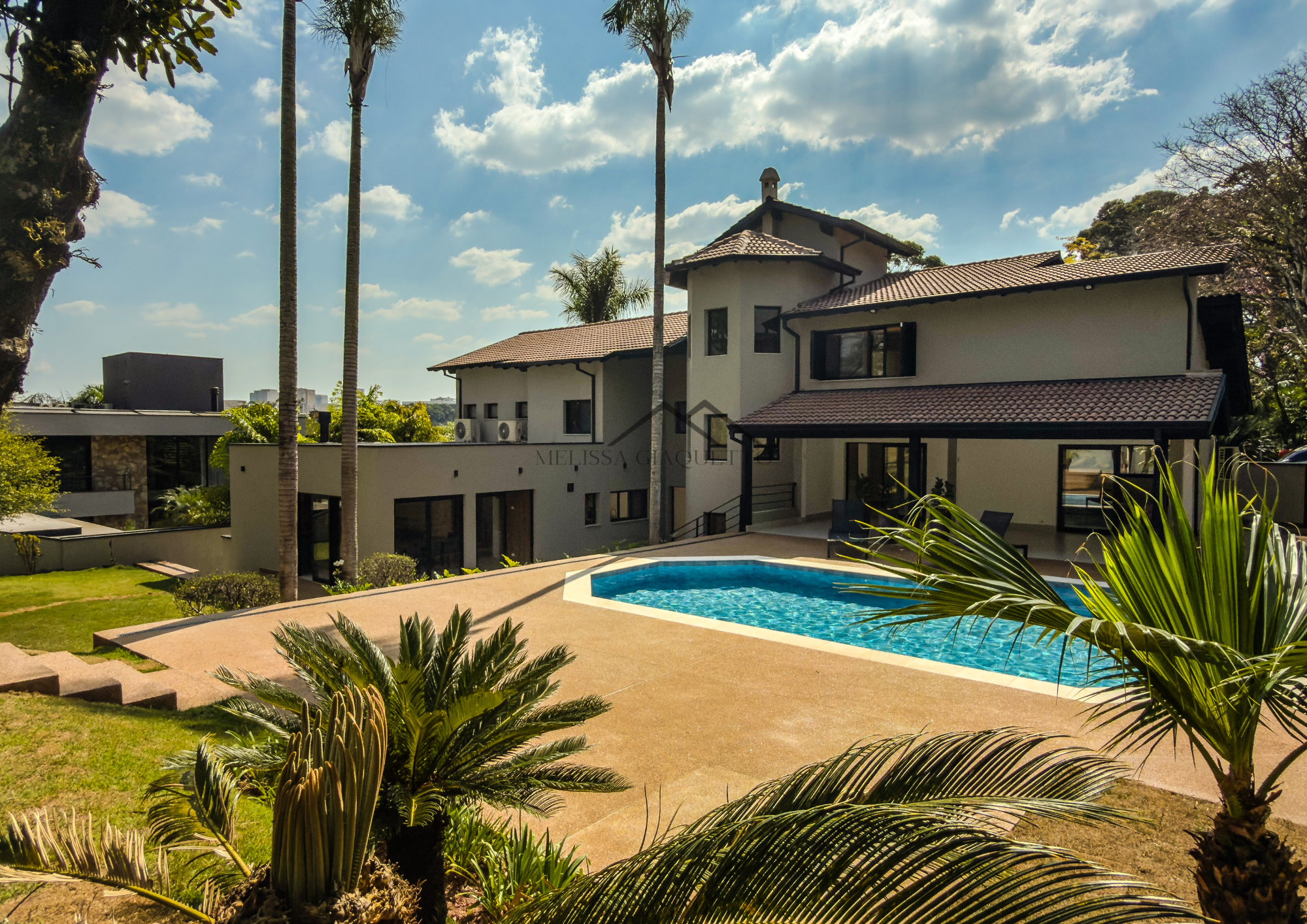 Tambor&eacute; 1 - Casa Alto Padr&atilde;o Avenida Ceci Barueri - 