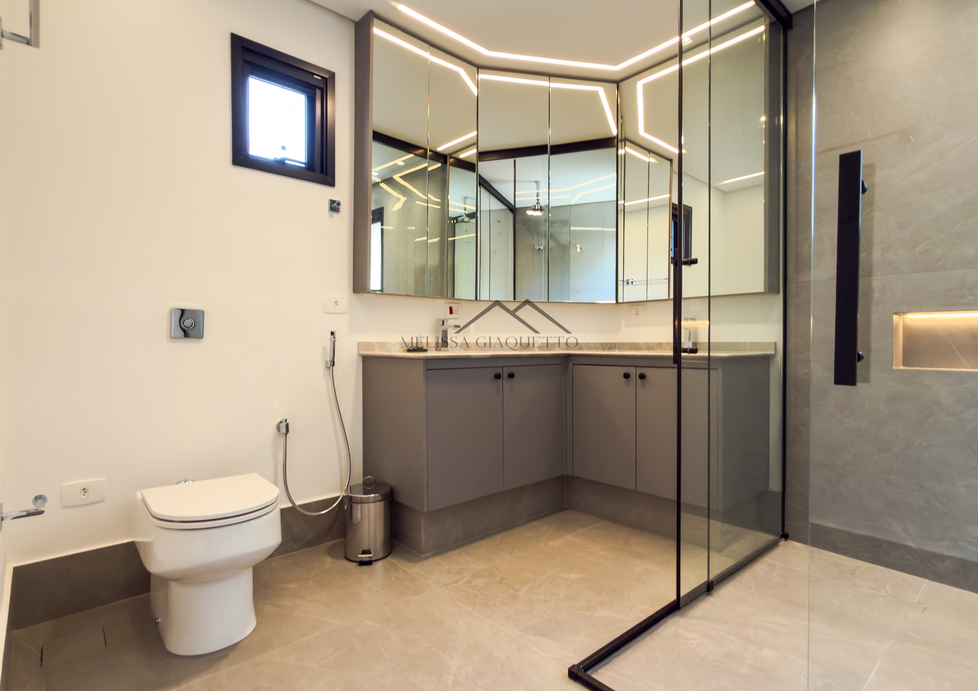 Tambor&eacute; 1 - Casa Alto Padr&atilde;o Avenida Ceci Barueri - 