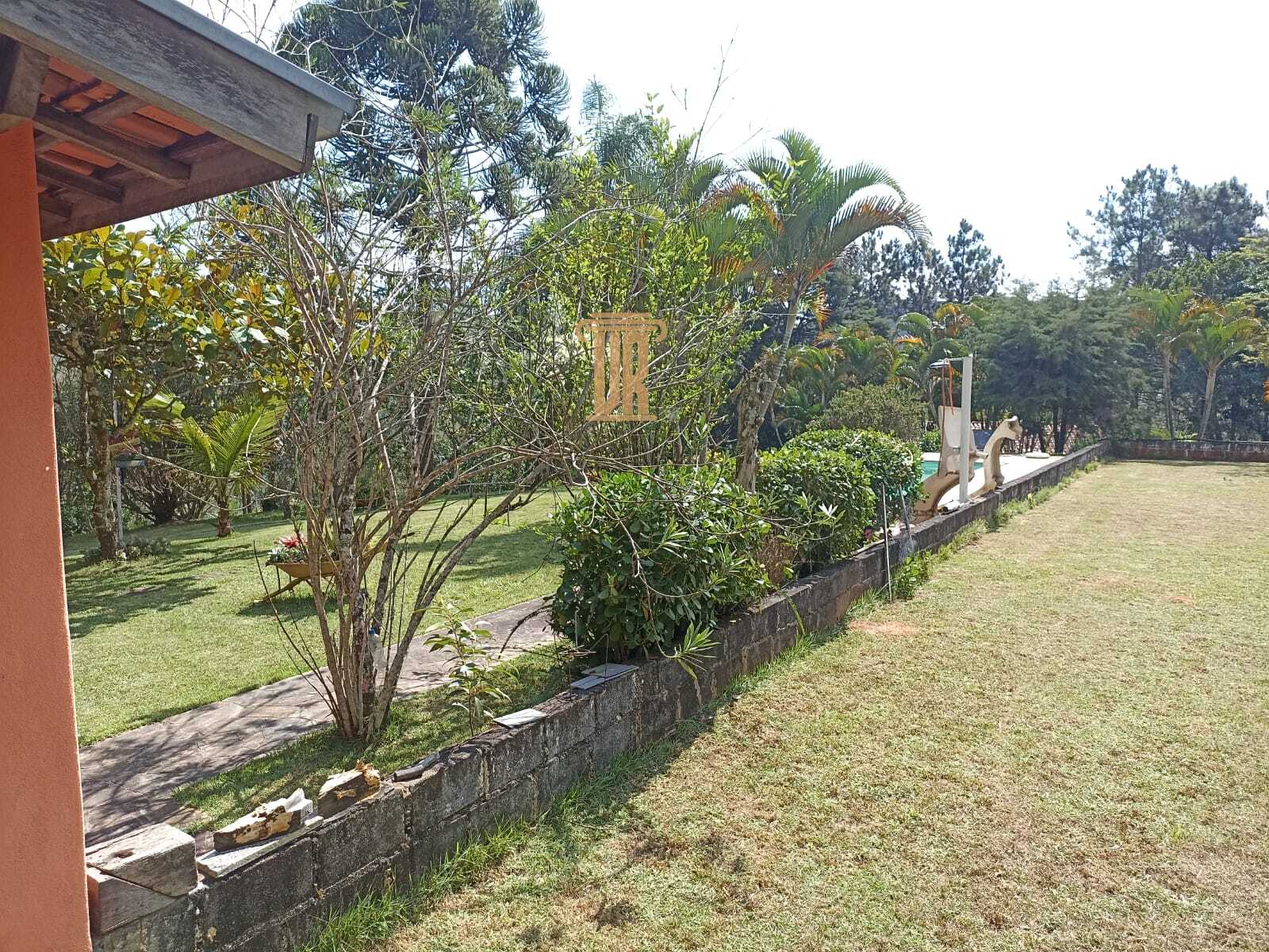 Ch&aacute;cara de 3.800m&sup2; em S&atilde;o Jos&eacute; dos Campos - SP  São José dos Campos - 