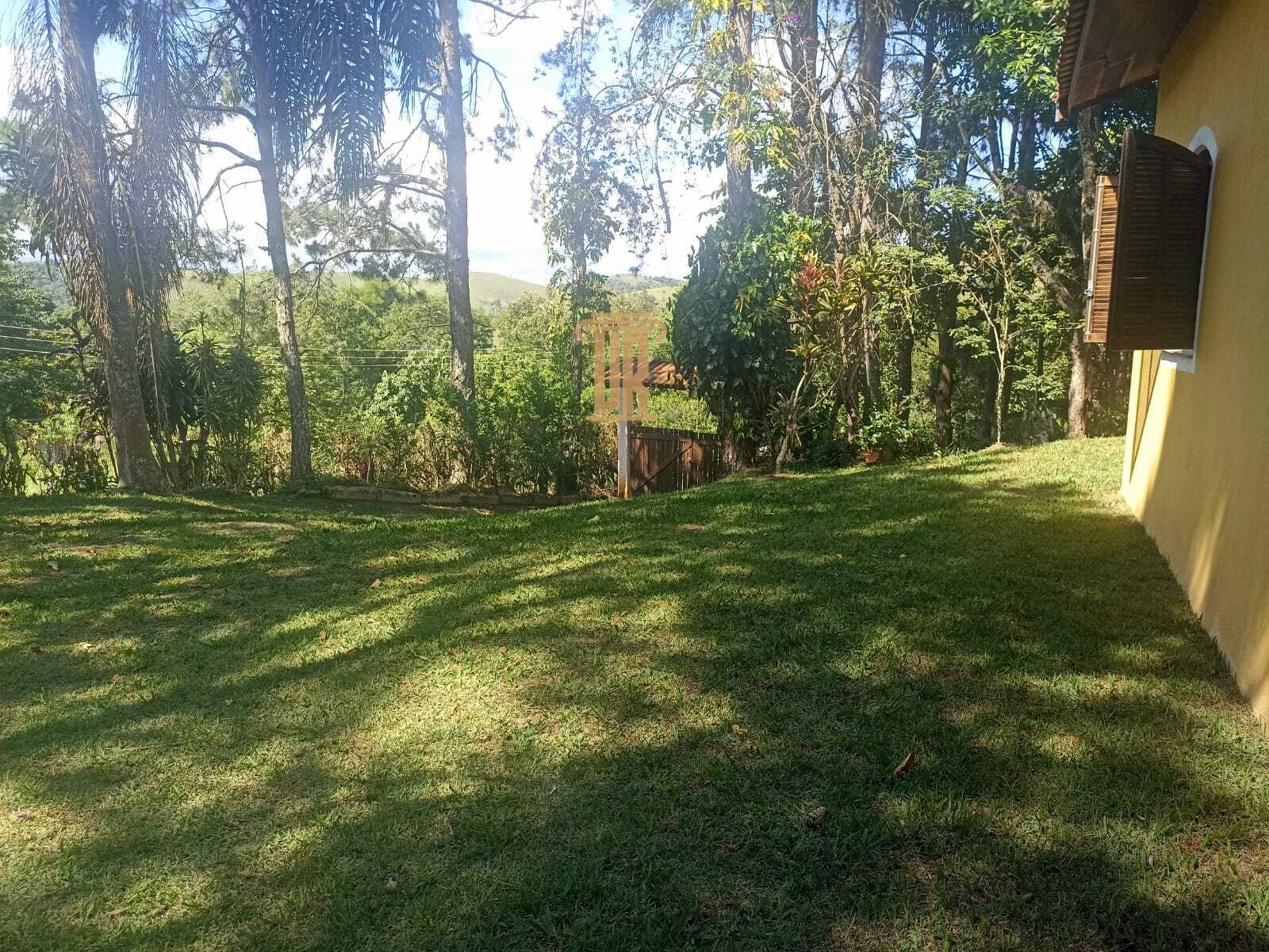 Ch&aacute;cara de 3.800m&sup2; em S&atilde;o Jos&eacute; dos Campos - SP  São José dos Campos - 