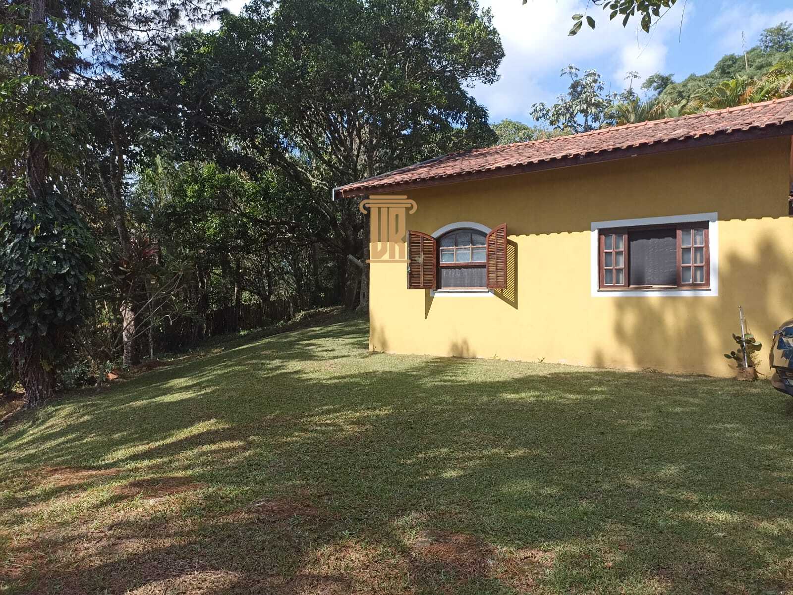 Ch&aacute;cara de 3.800m&sup2; em S&atilde;o Jos&eacute; dos Campos - SP  São José dos Campos - 