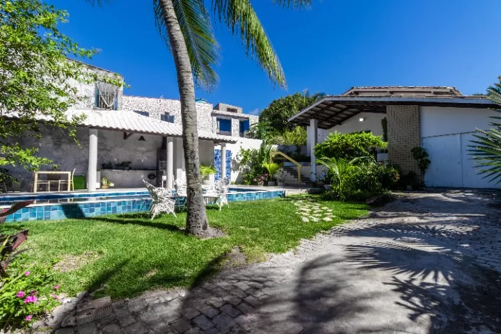 Casa em Jau&aacute; 3/4 com piscina, &aacute;rea gourmet e energia solar Rua Belgrado Camaçari - 