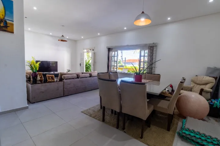 Casa em Jau&aacute; 3/4 com piscina, &aacute;rea gourmet e energia solar Rua Belgrado Camaçari - 