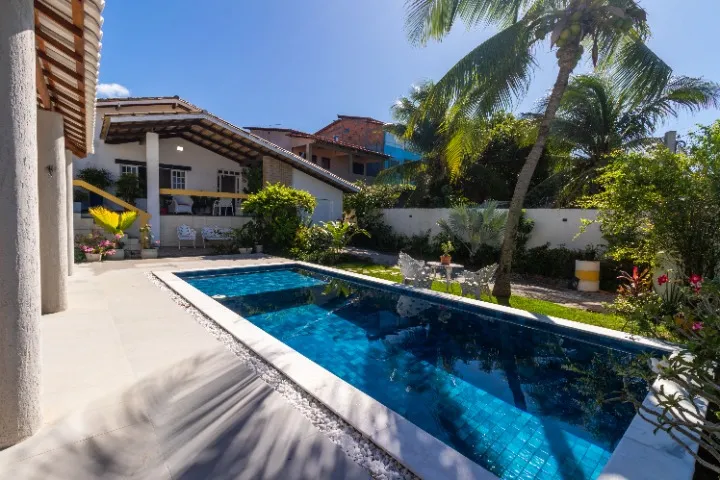 Casa em Jau&aacute; 3/4 com piscina, &aacute;rea gourmet e energia solar Rua Belgrado Camaçari - 