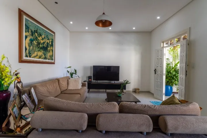 Casa em Jau&aacute; 3/4 com piscina, &aacute;rea gourmet e energia solar Rua Belgrado Camaçari - 