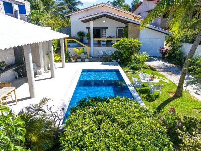 Casa em Jau&aacute; 3/4 com piscina, &aacute;rea gourmet e energia solar Rua Belgrado Camaçari - 