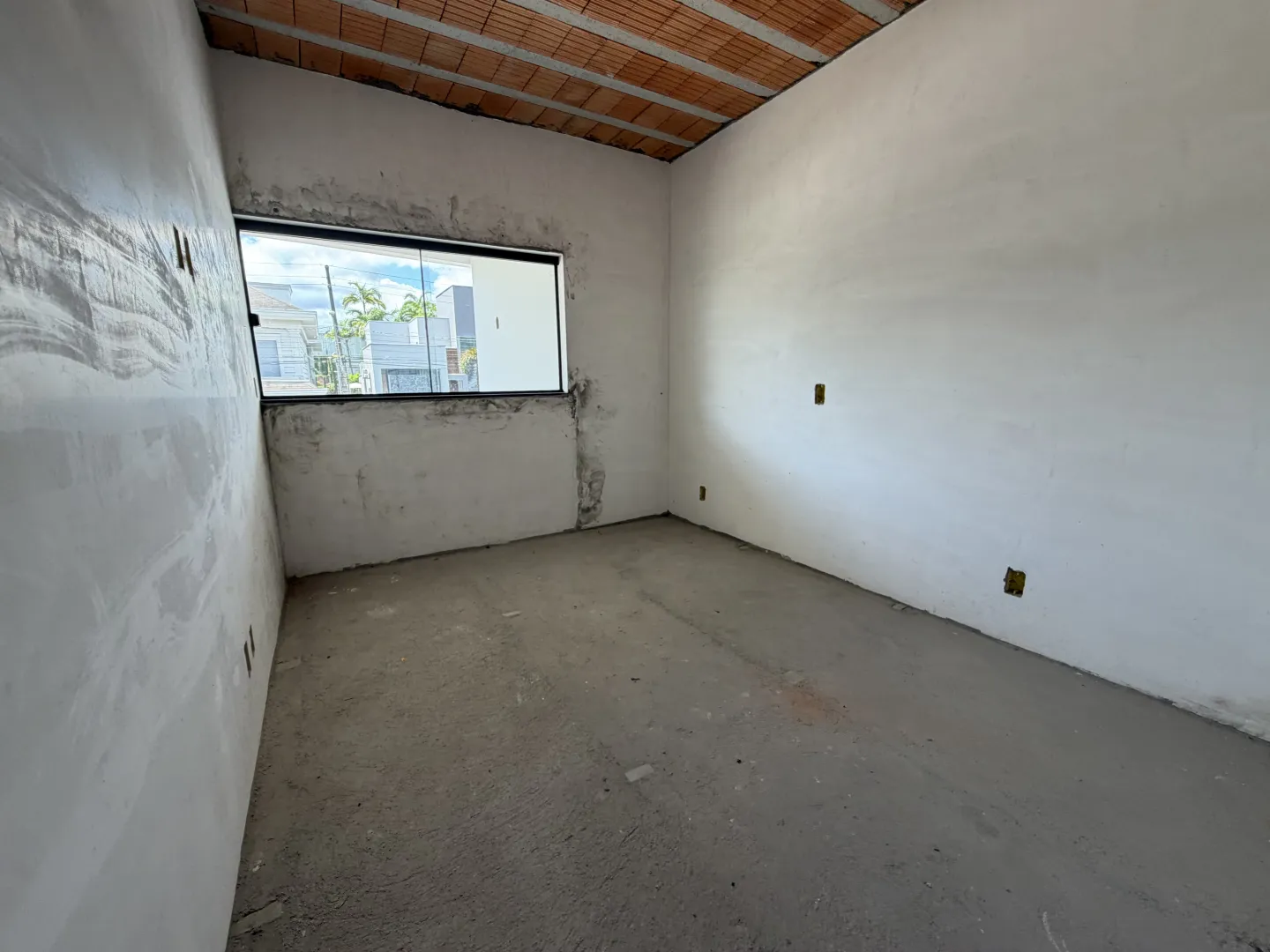 Casa de alto padr&atilde;o &agrave; venda, Timb&oacute; com 4 dormit&oacute;rios sendo 2 su&iacute;tes, bairro dos Estados Rua Erwin Reguse Timbó - 