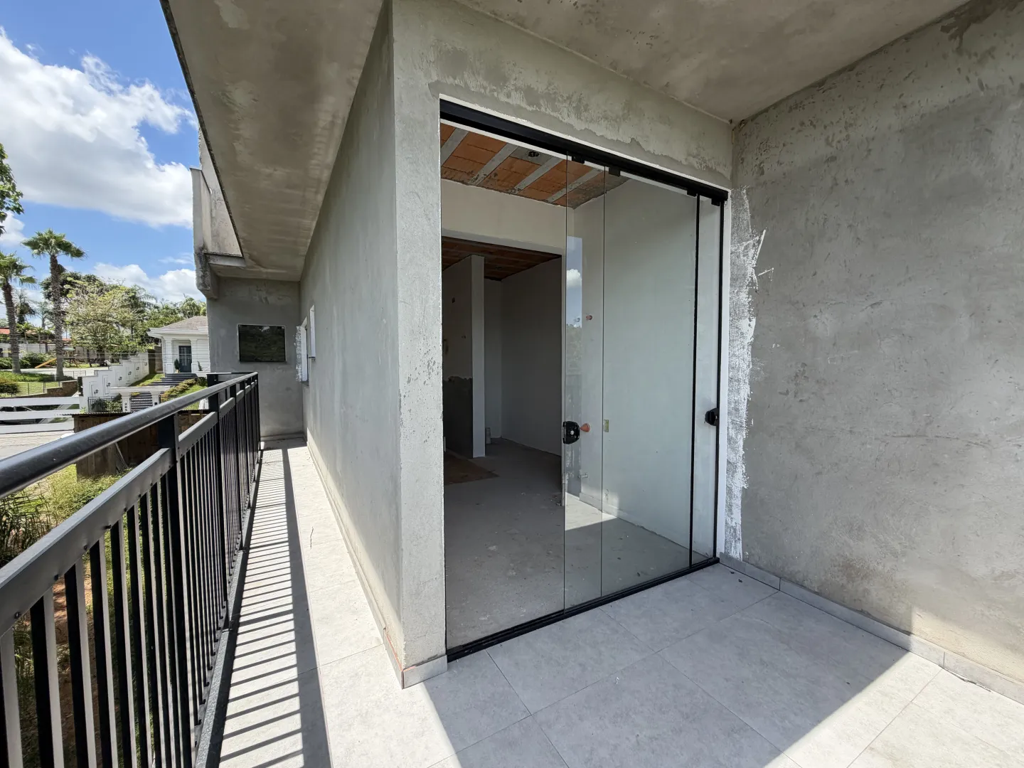 Casa de alto padr&atilde;o &agrave; venda, Timb&oacute; com 4 dormit&oacute;rios sendo 2 su&iacute;tes, bairro dos Estados Rua Erwin Reguse Timbó - 