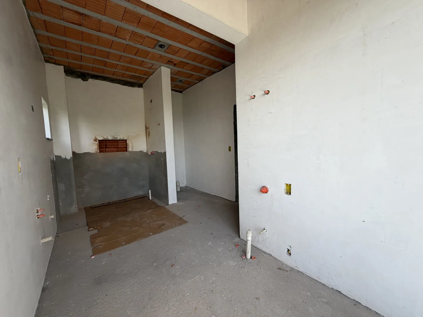 Casa de alto padr&atilde;o &agrave; venda, Timb&oacute; com 4 dormit&oacute;rios sendo 2 su&iacute;tes, bairro dos Estados Rua Erwin Reguse Timbó - 