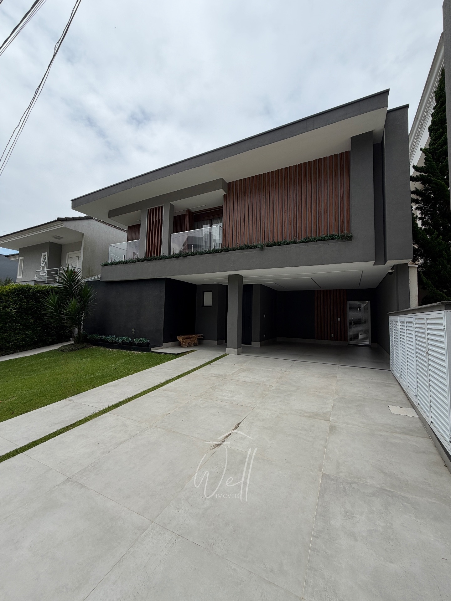 Mans&atilde;o mobiliada no Condominio Swiss Park 450m2 - 04 Suites - 04 vagas  Barueri - 