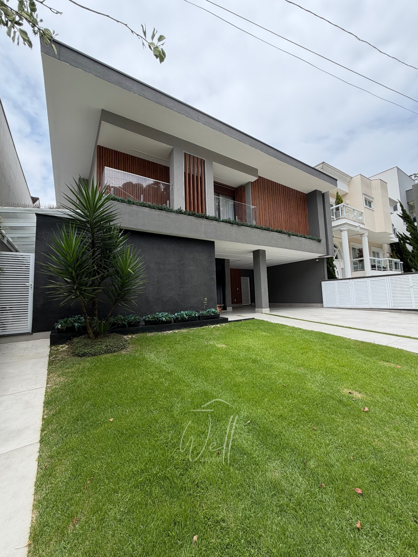 Mans&atilde;o mobiliada no Condominio Swiss Park 450m2 - 04 Suites - 04 vagas  Barueri - 