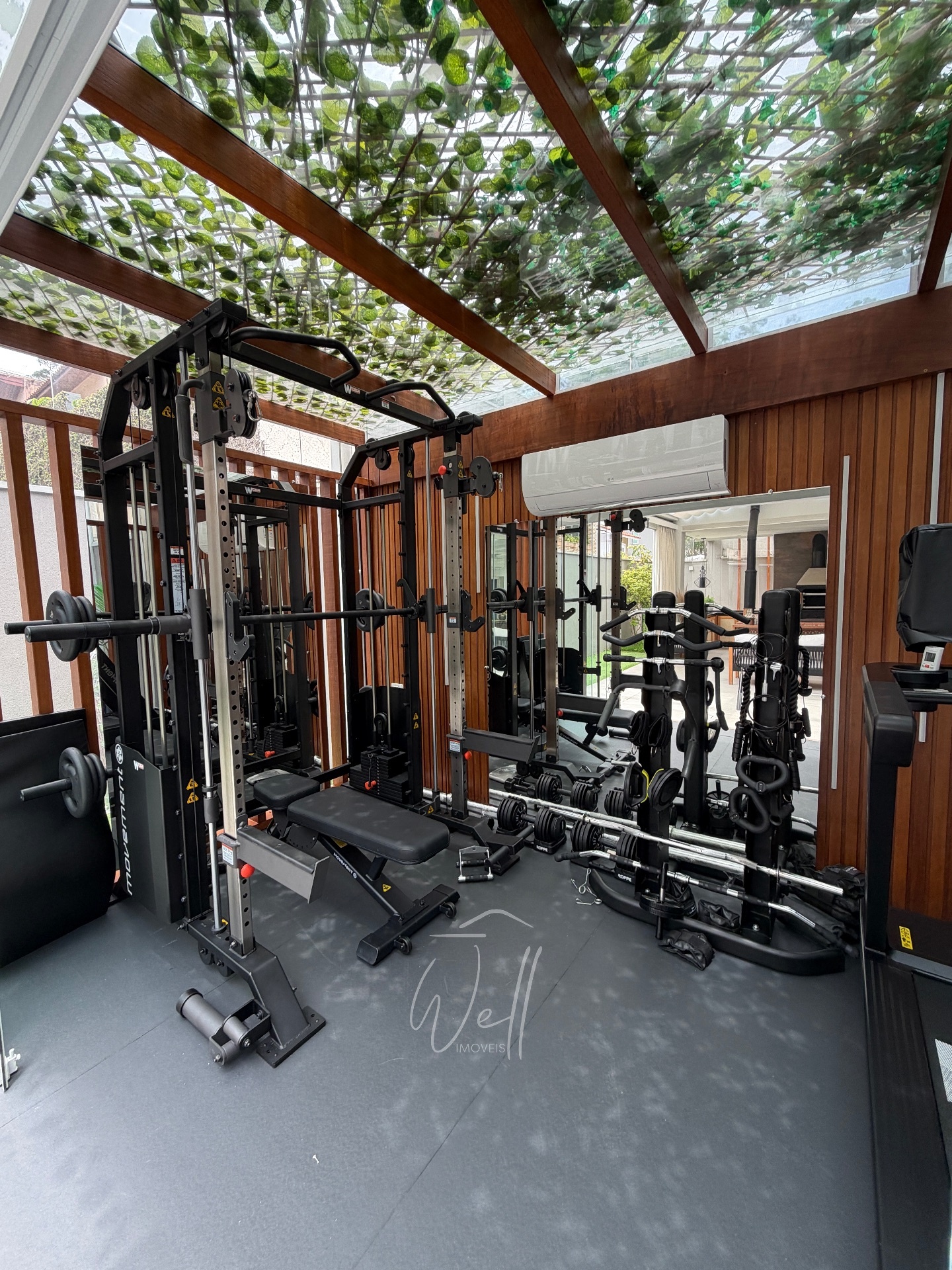 Mans&atilde;o mobiliada no Condominio Swiss Park 450m2 - 04 Suites - 04 vagas  Barueri - 