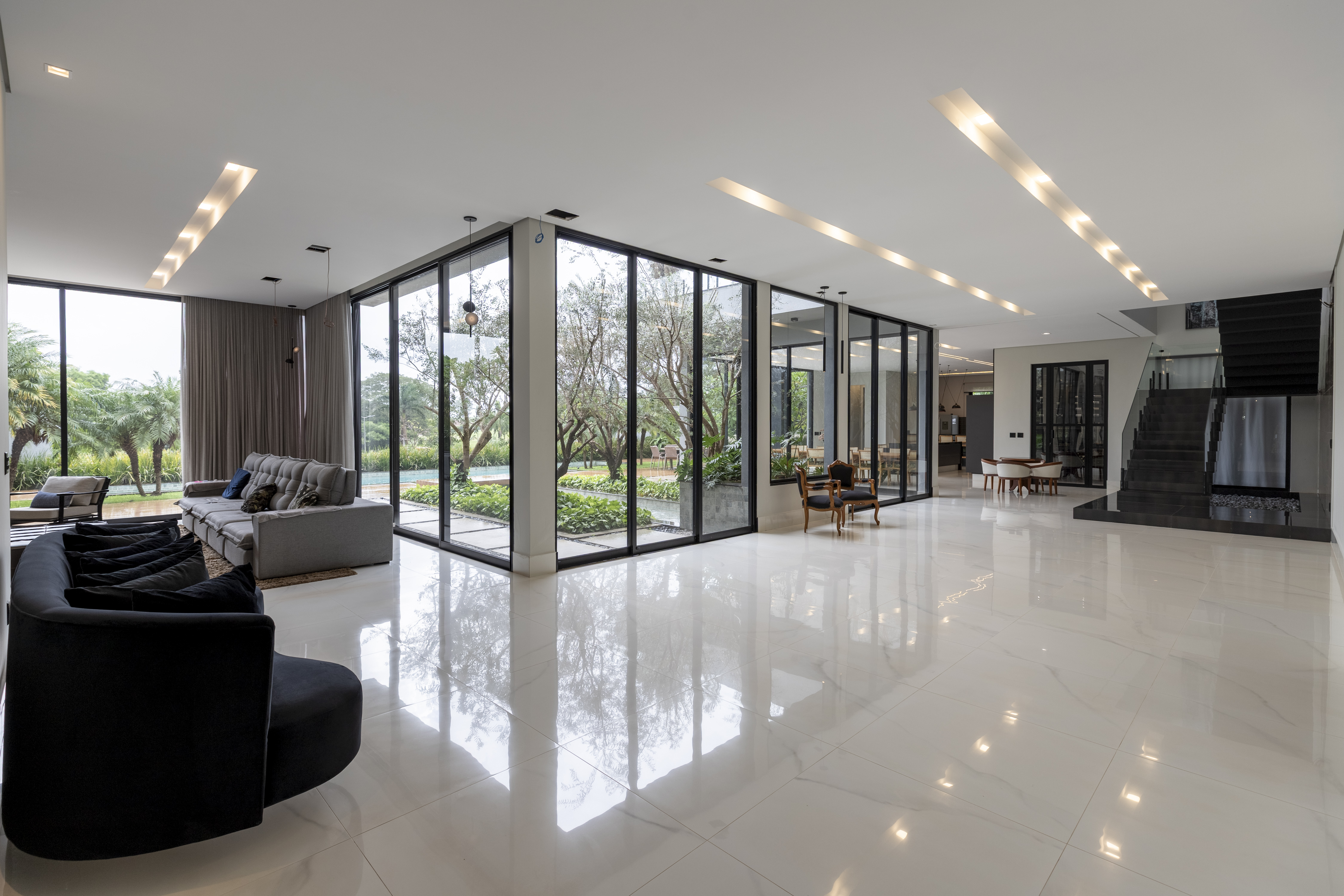 Casa &agrave; Venda Condominio Residencial Fazenda Santa Maria, 812m&sup2;, 3 Su&iacute;tes, Cravinhos/SP Rua Magnolias  CRAVINHOS - 